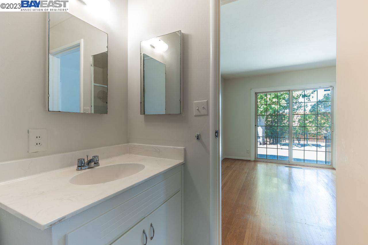 31621 Chicoine Avenue