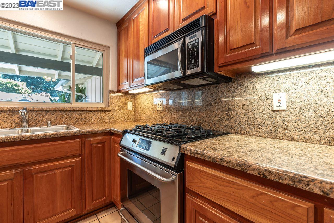 31621 Chicoine Avenue