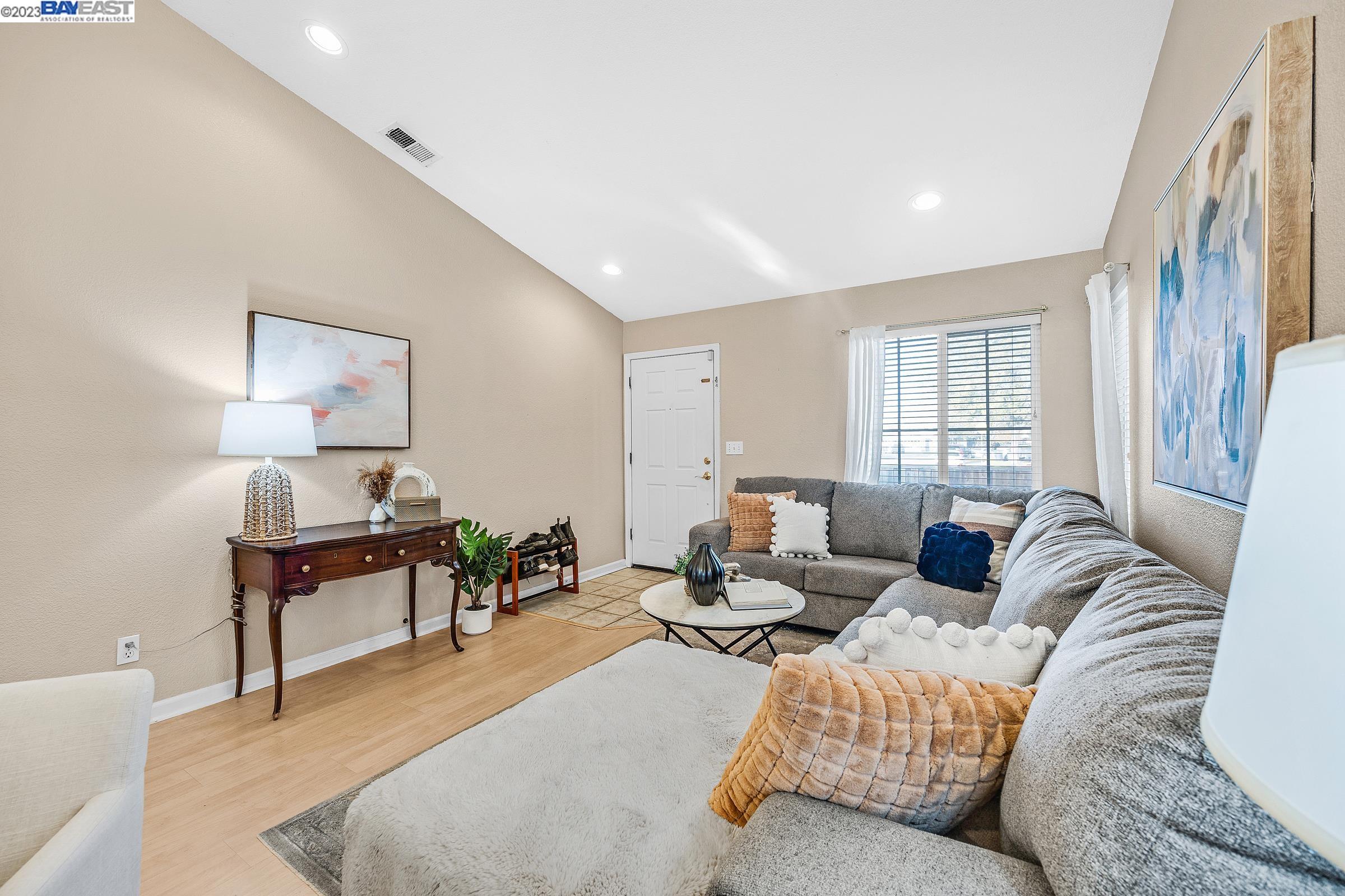 2041 Bridle Creek Cir