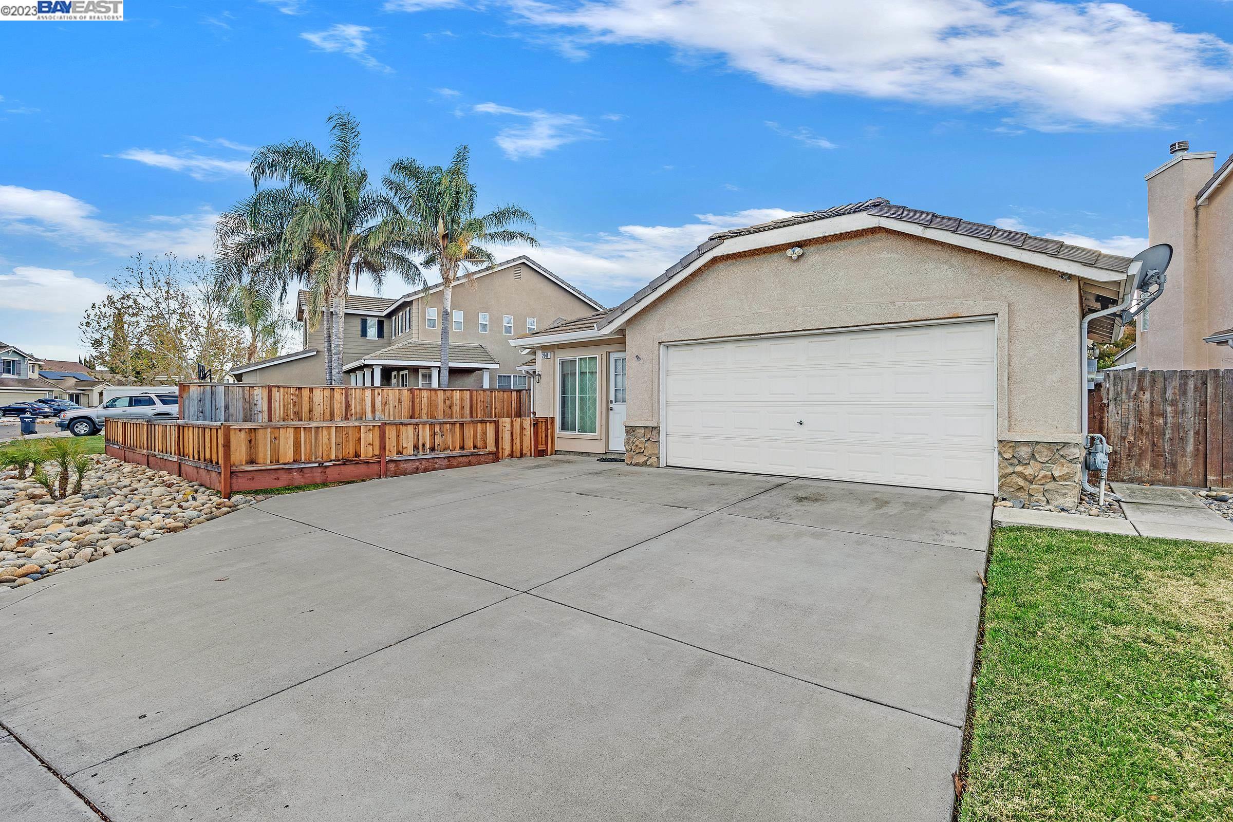 2041 Bridle Creek Cir