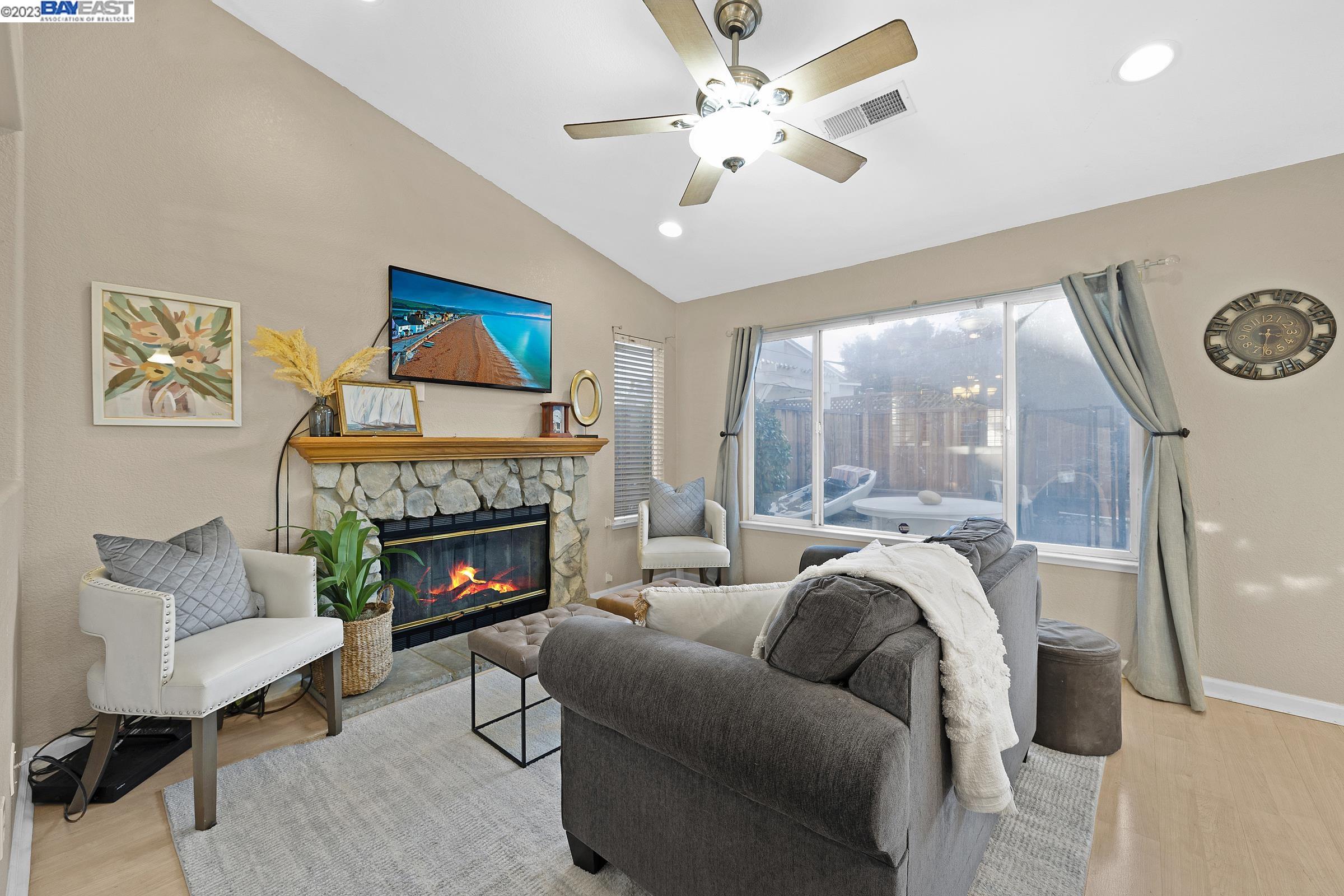 2041 Bridle Creek Cir