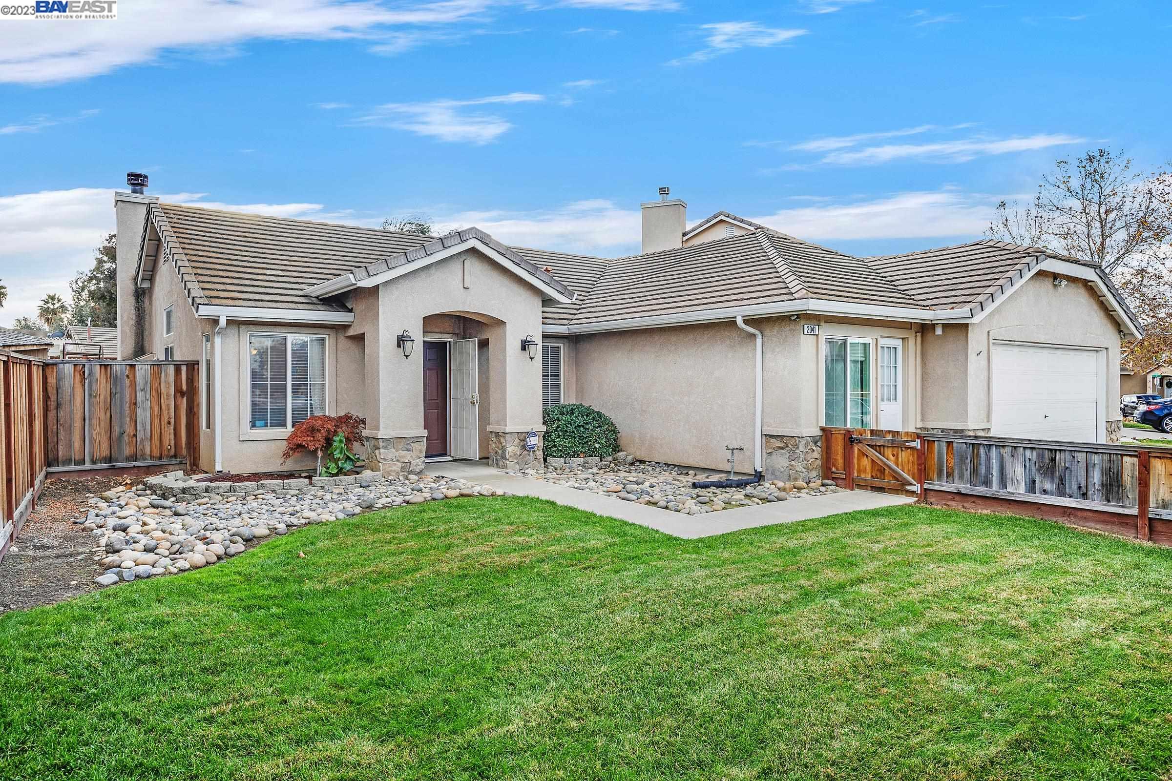 2041 Bridle Creek Cir