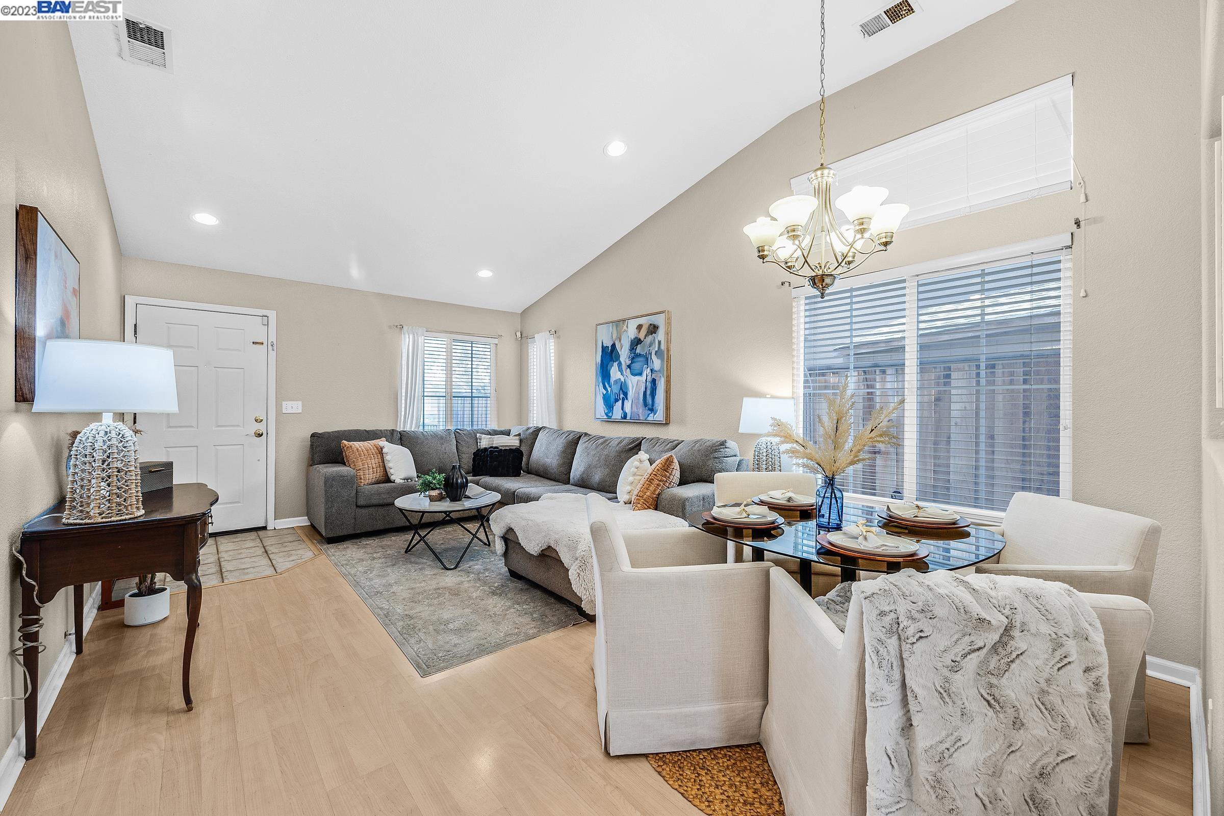 2041 Bridle Creek Cir