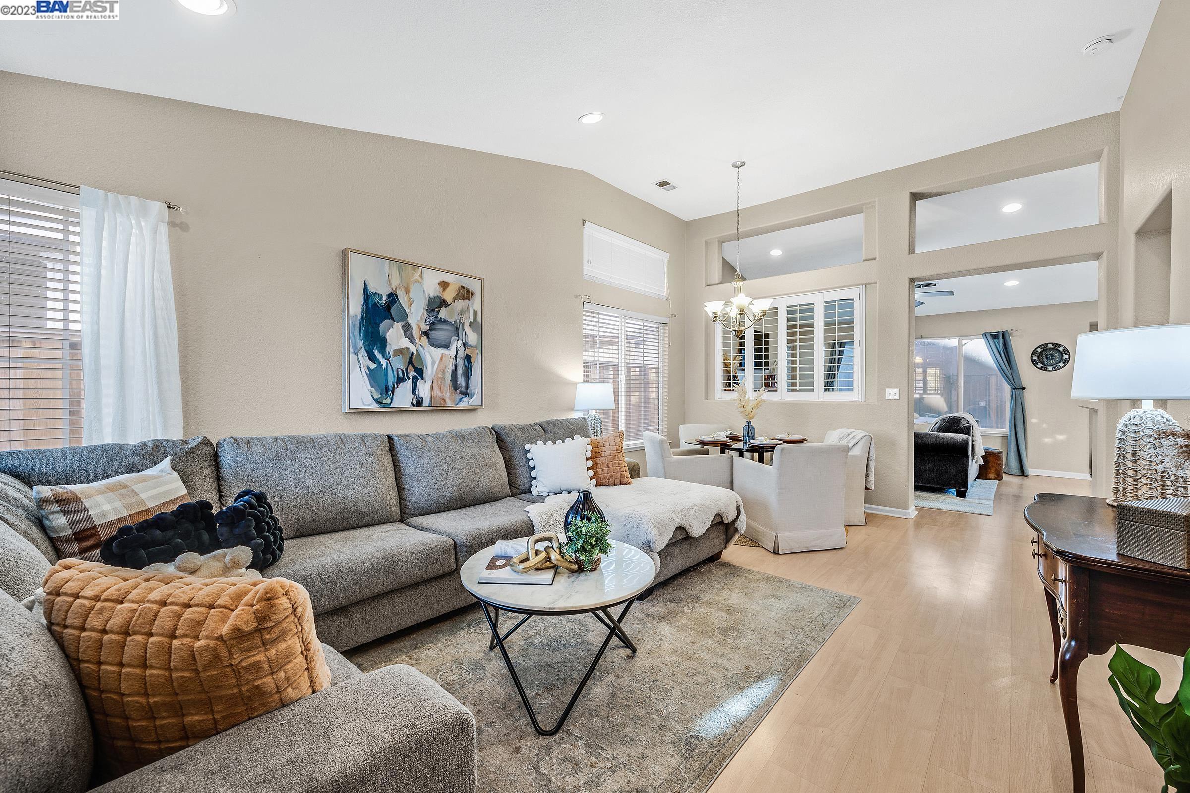 2041 Bridle Creek Cir