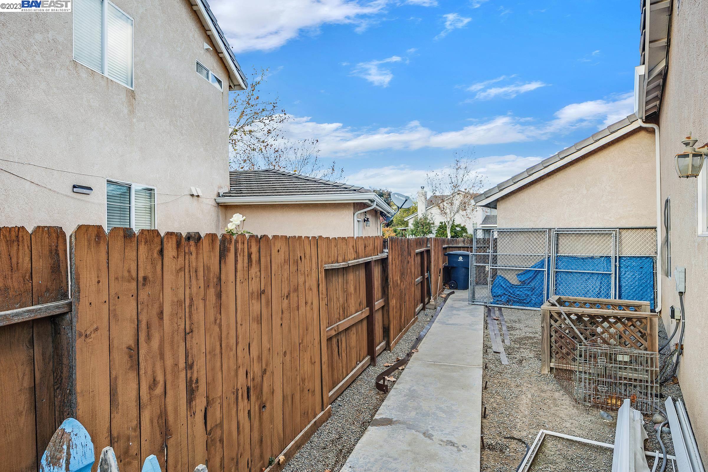 2041 Bridle Creek Cir