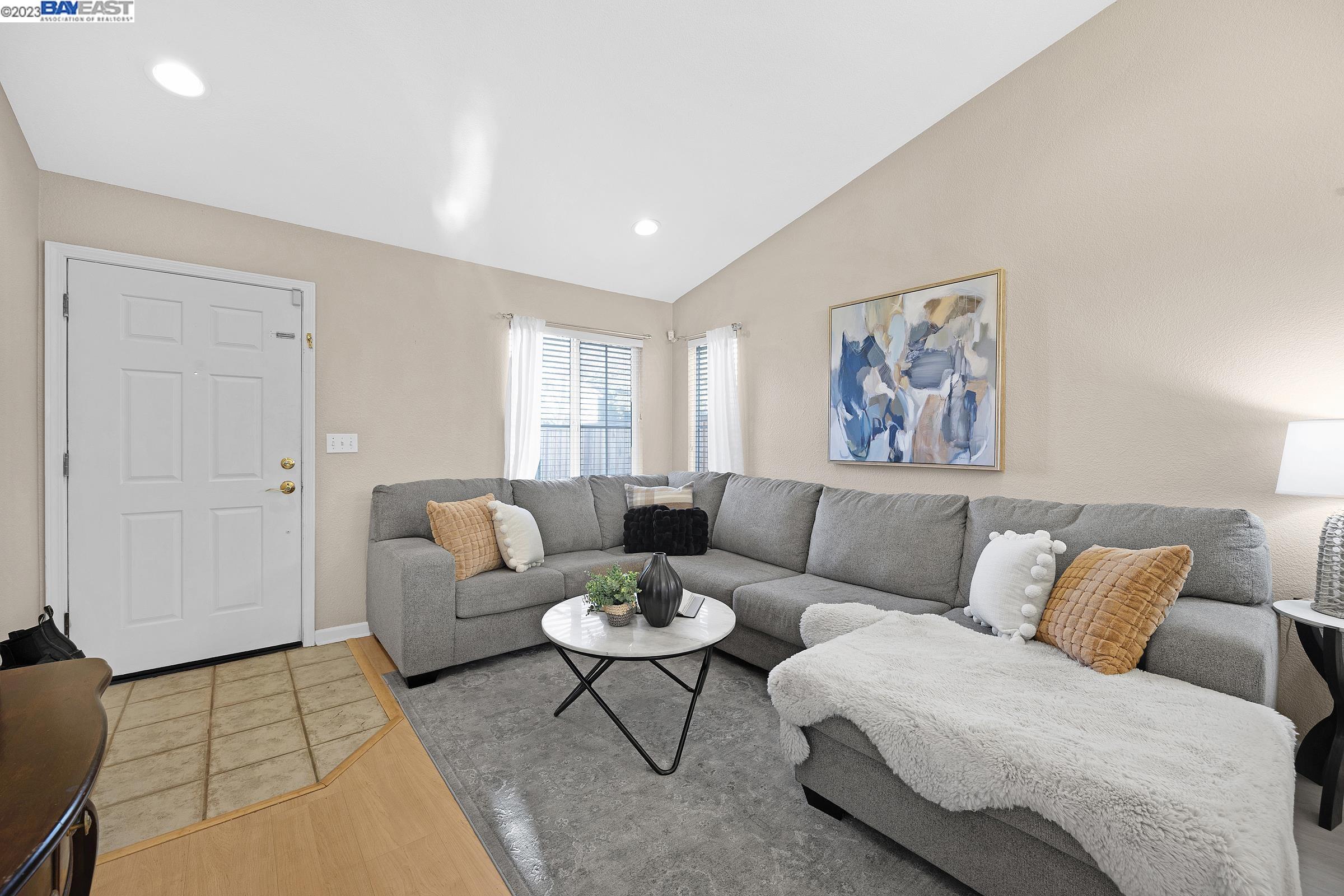 2041 Bridle Creek Cir