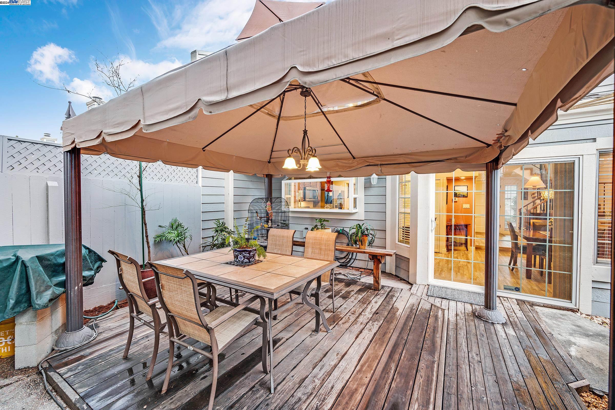 261 Northwood Commons