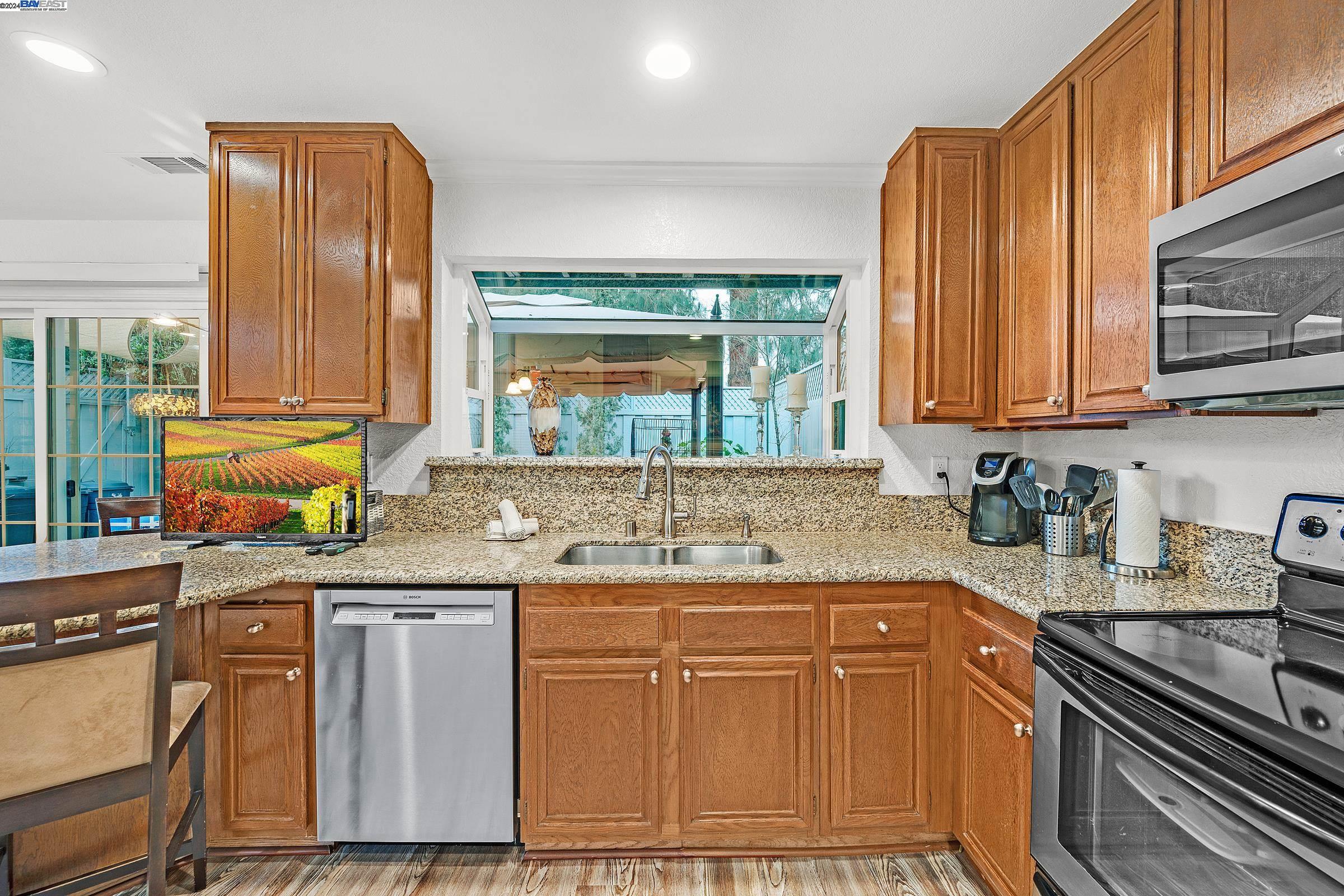 261 Northwood Commons