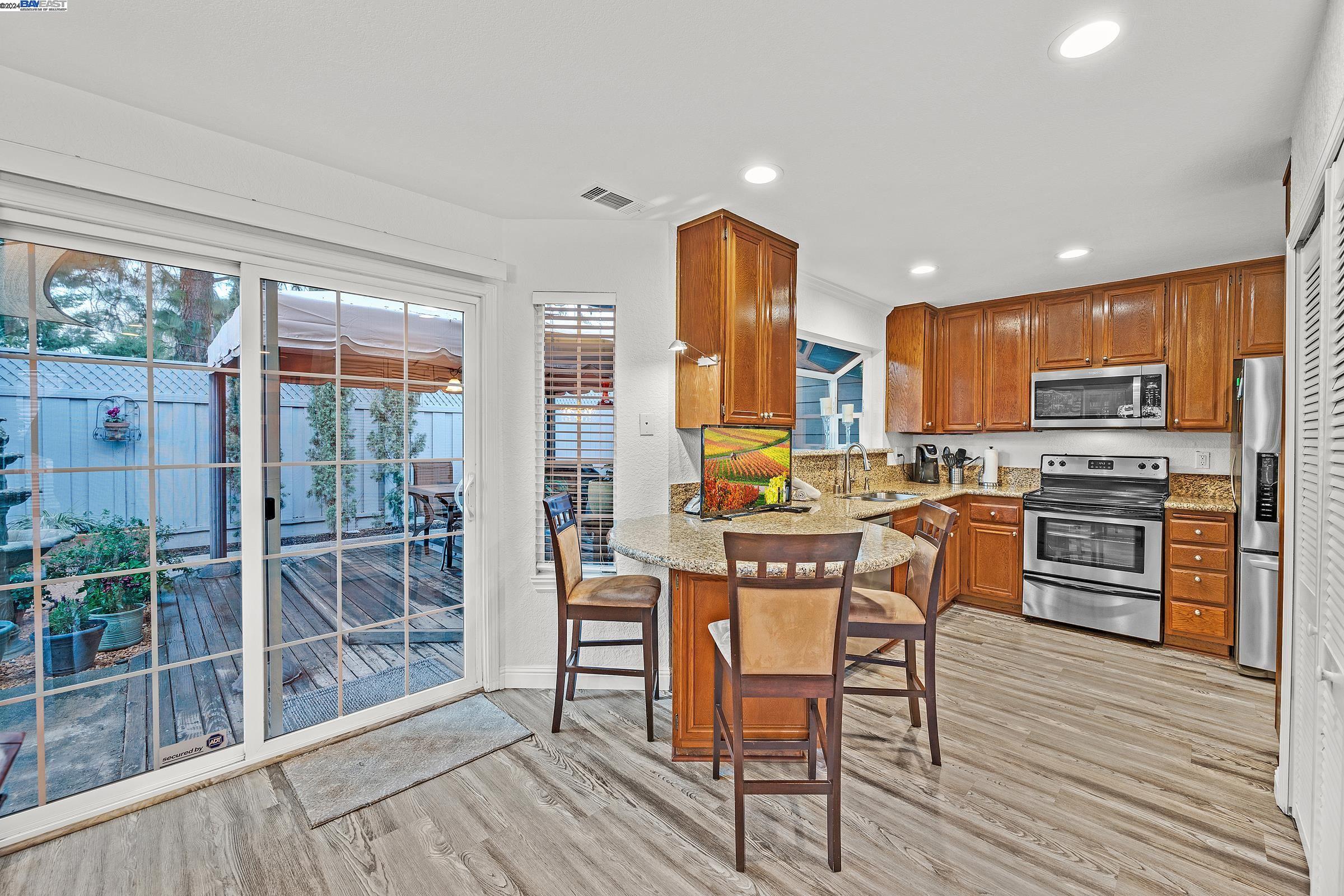 261 Northwood Commons