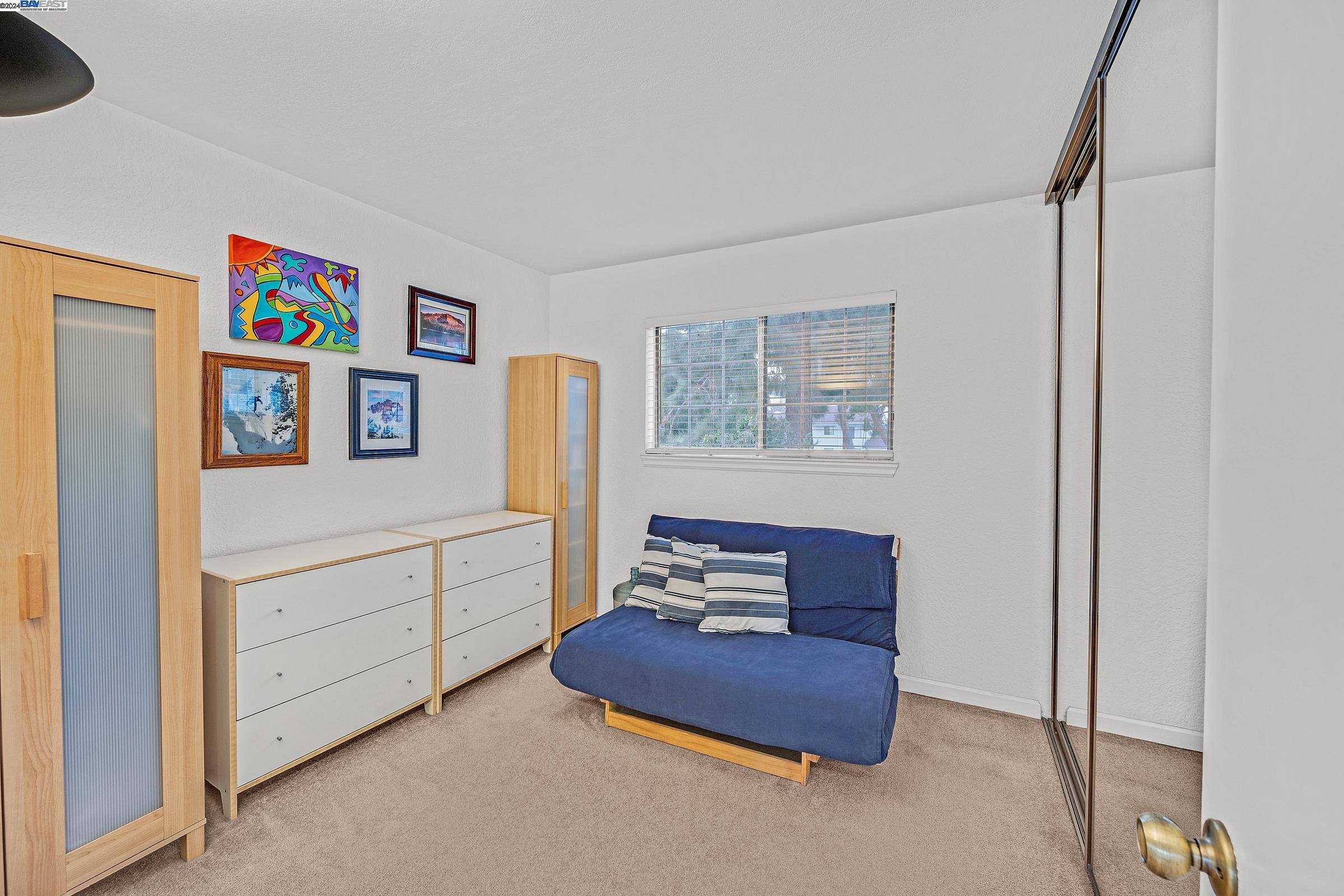 261 Northwood Commons