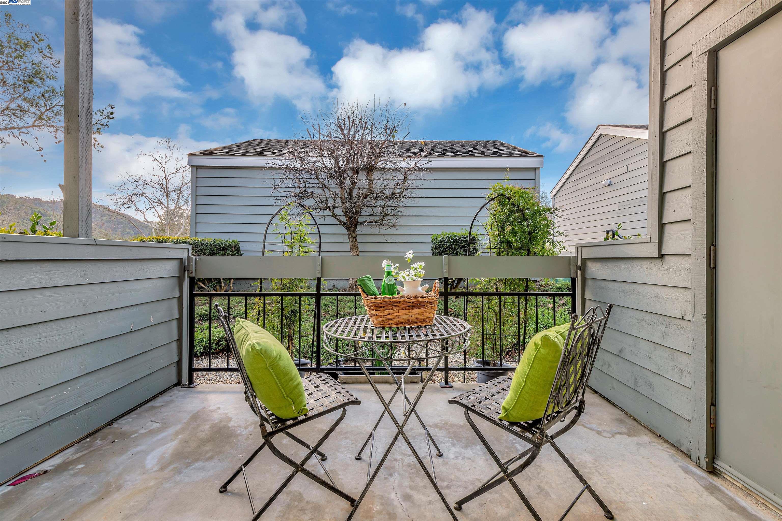 7595 Canyon Meadow Cir # G