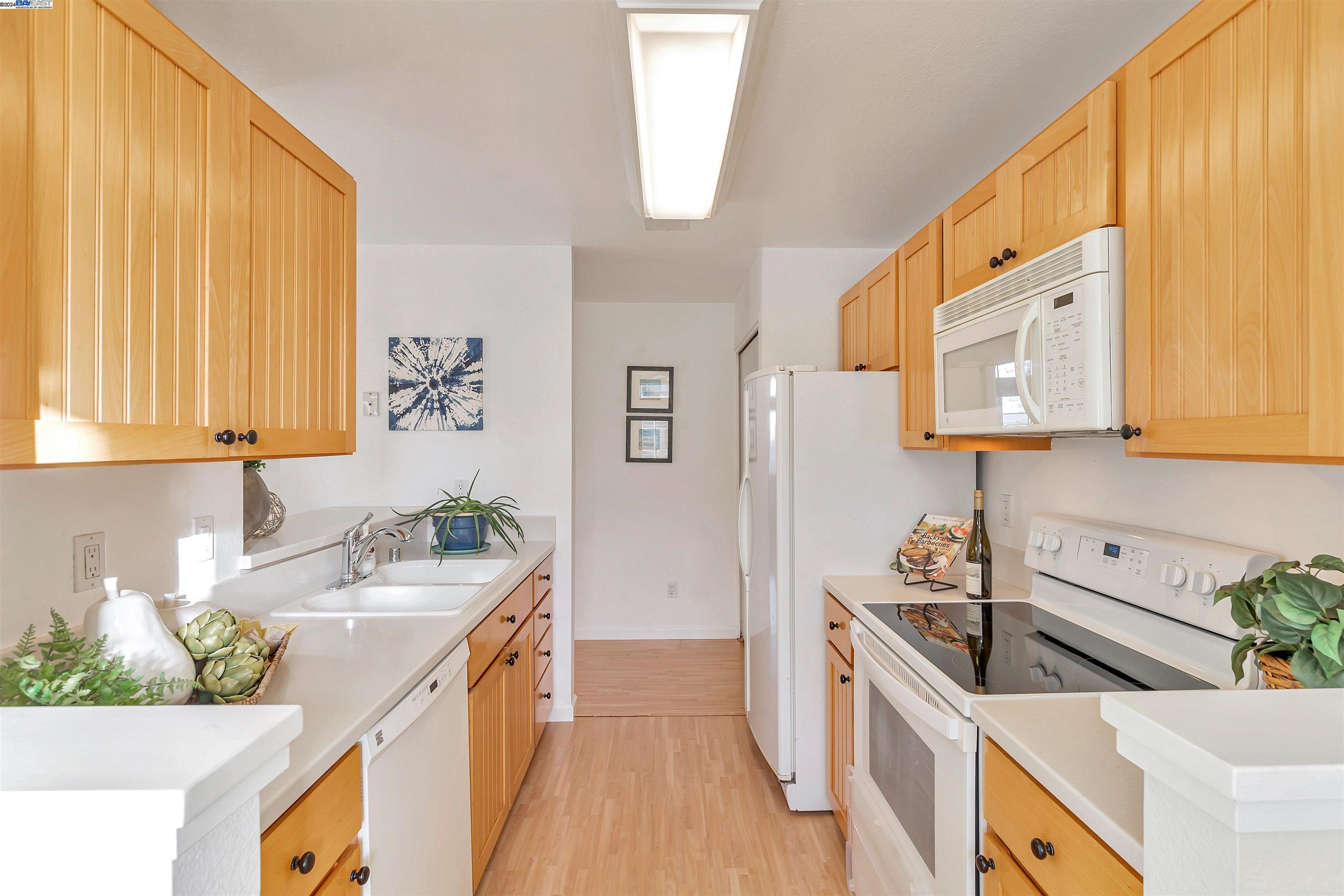 7595 Canyon Meadow Cir # G