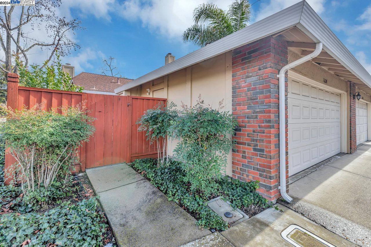 7624 Arbor Creek Circle