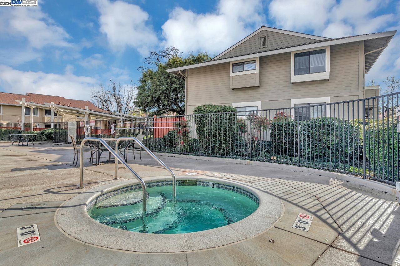 7624 Arbor Creek Circle