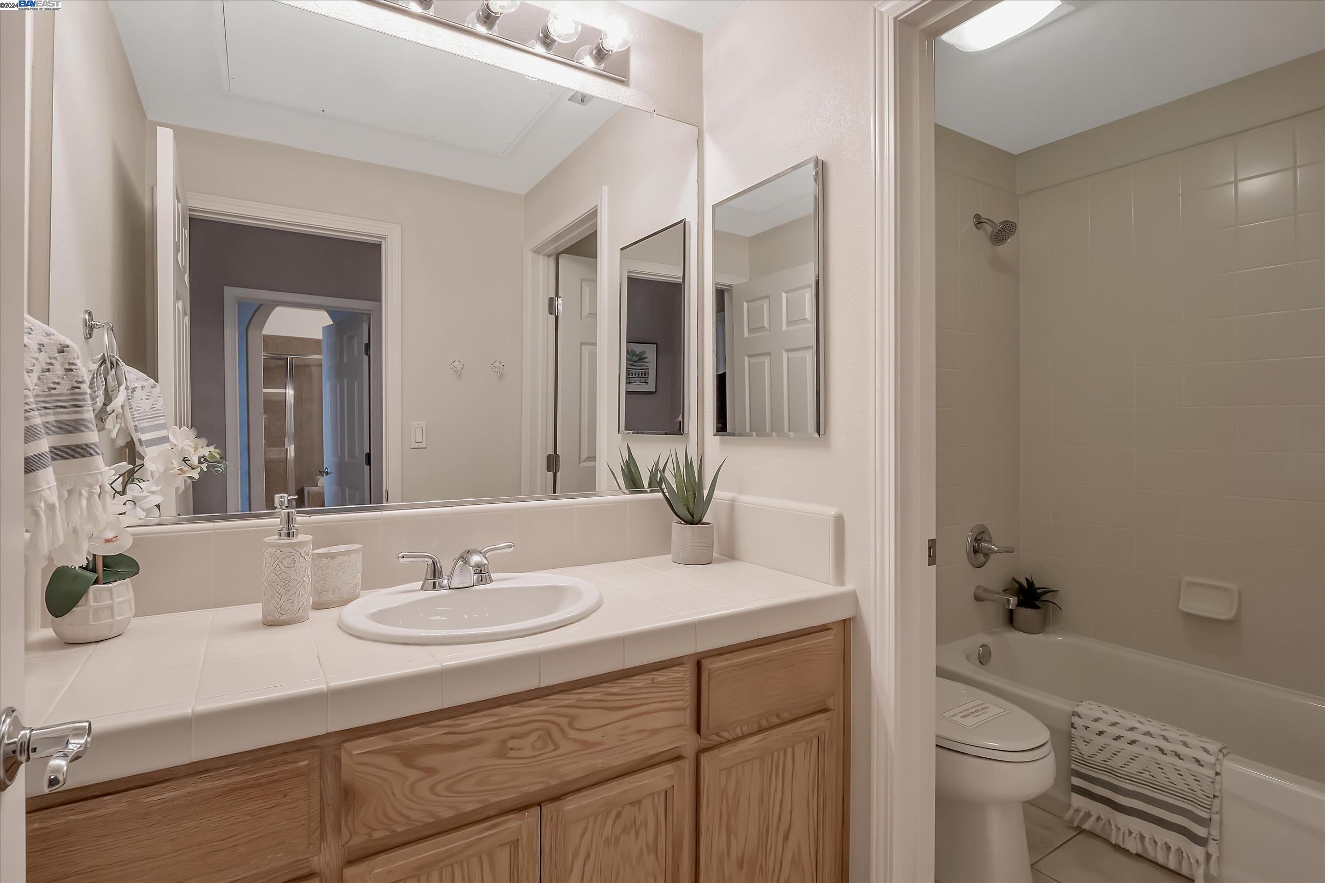 4145 Clarinbridge Cir