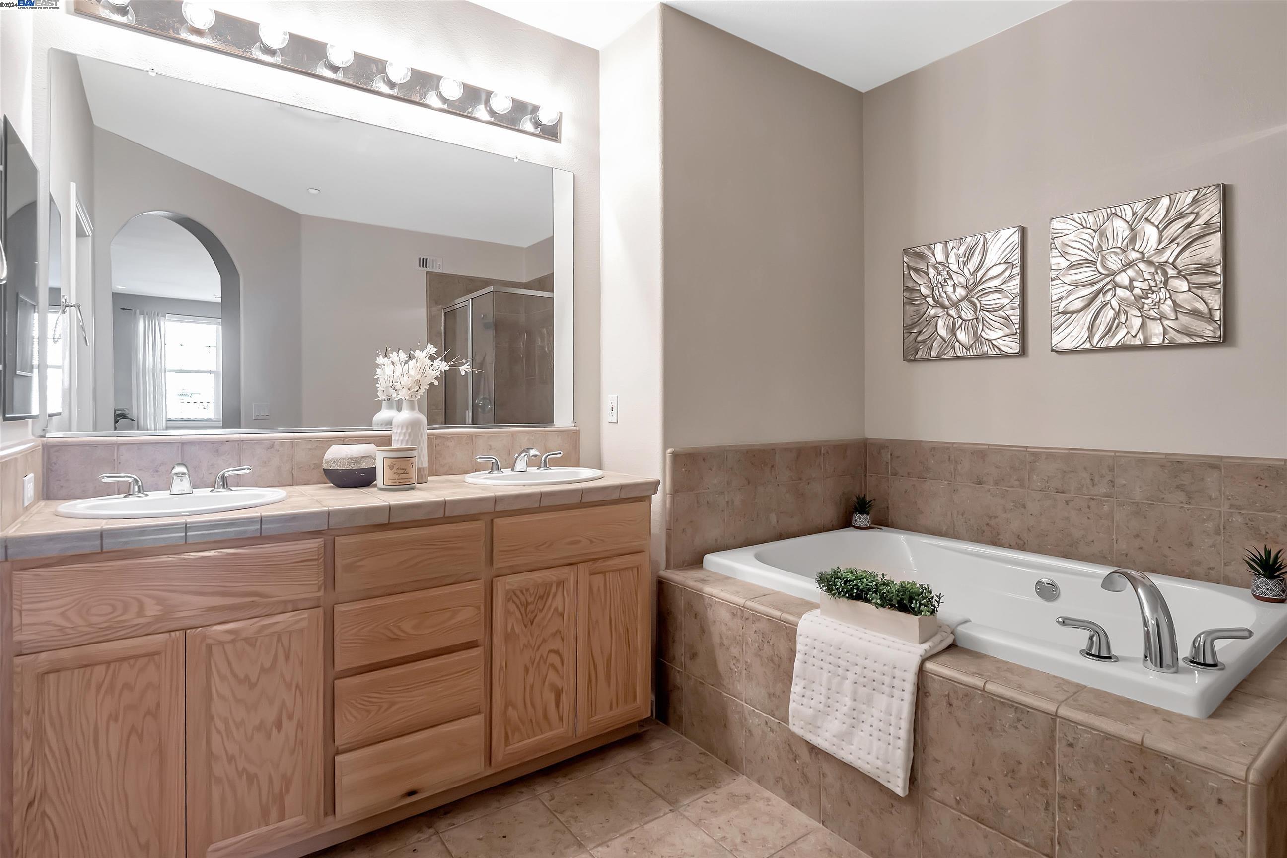 4145 Clarinbridge Cir