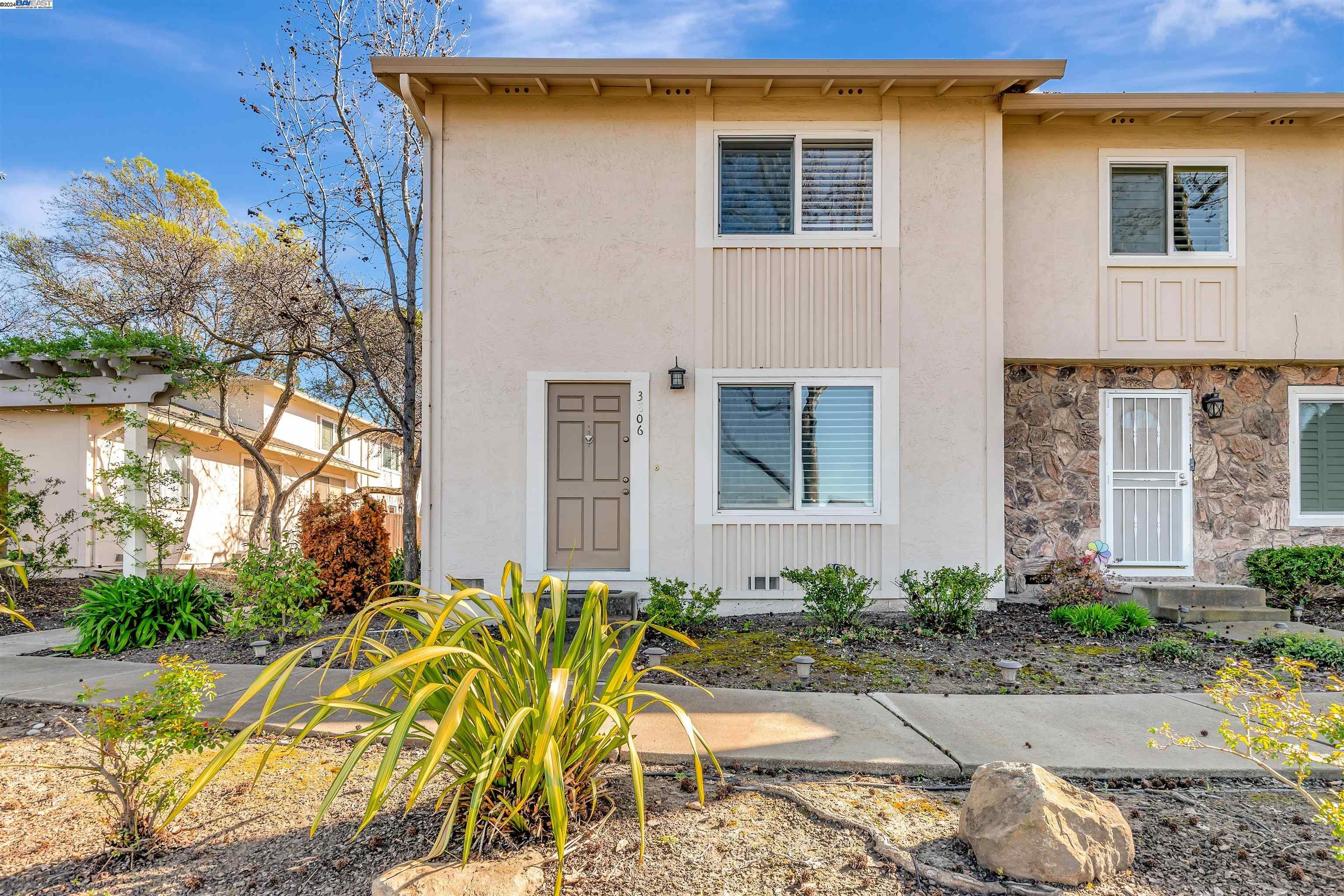 3806 Pimlico Dr