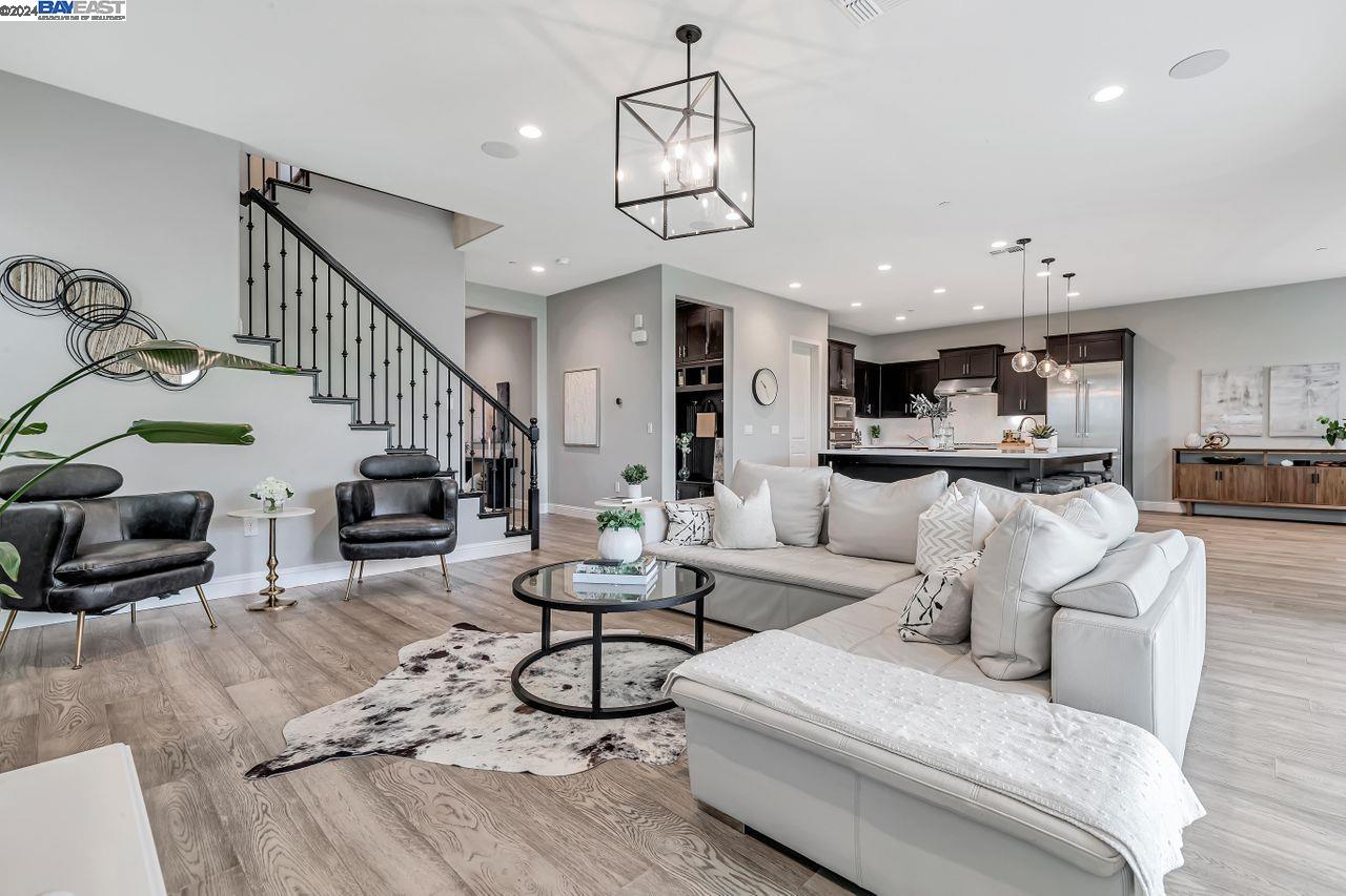 4491 Pine Mountain Way