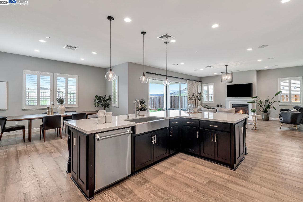 4491 Pine Mountain Way