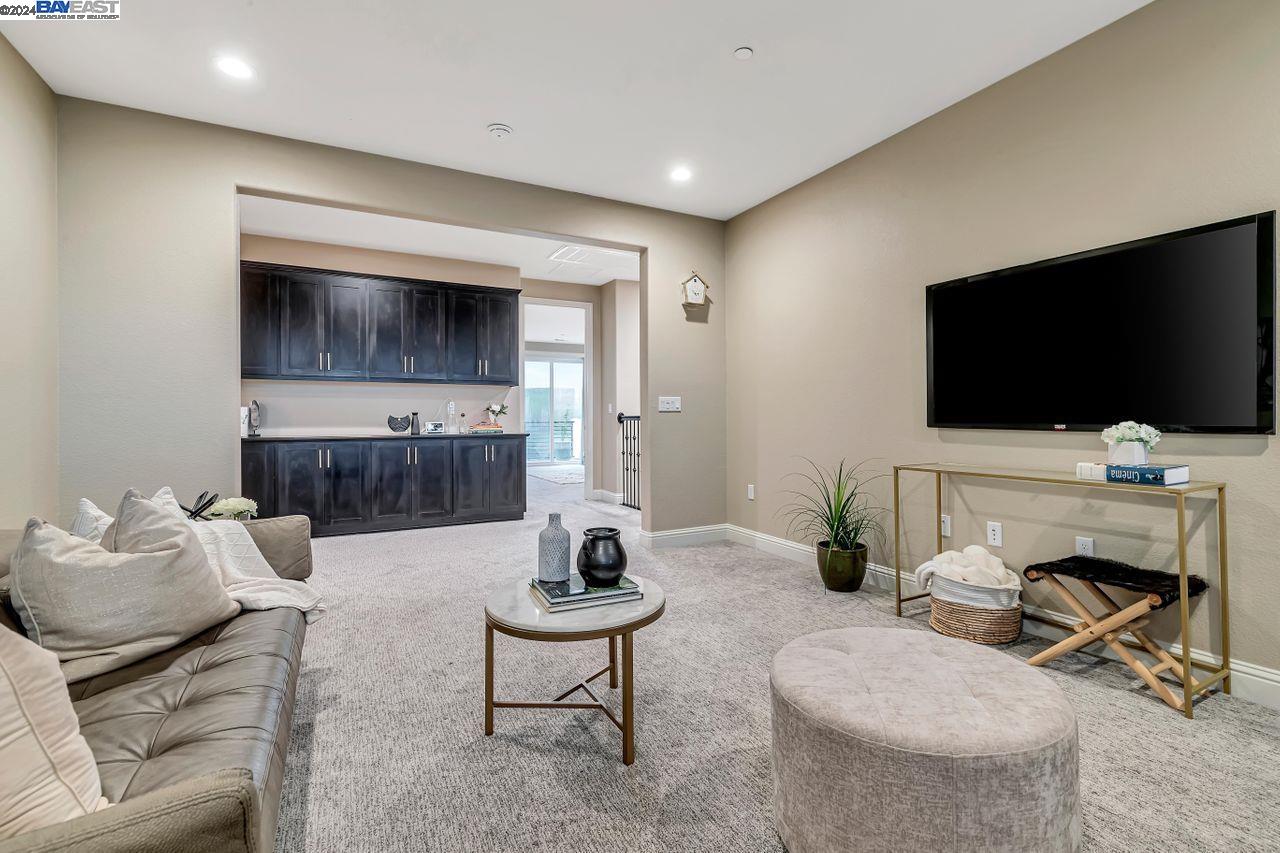 4491 Pine Mountain Way