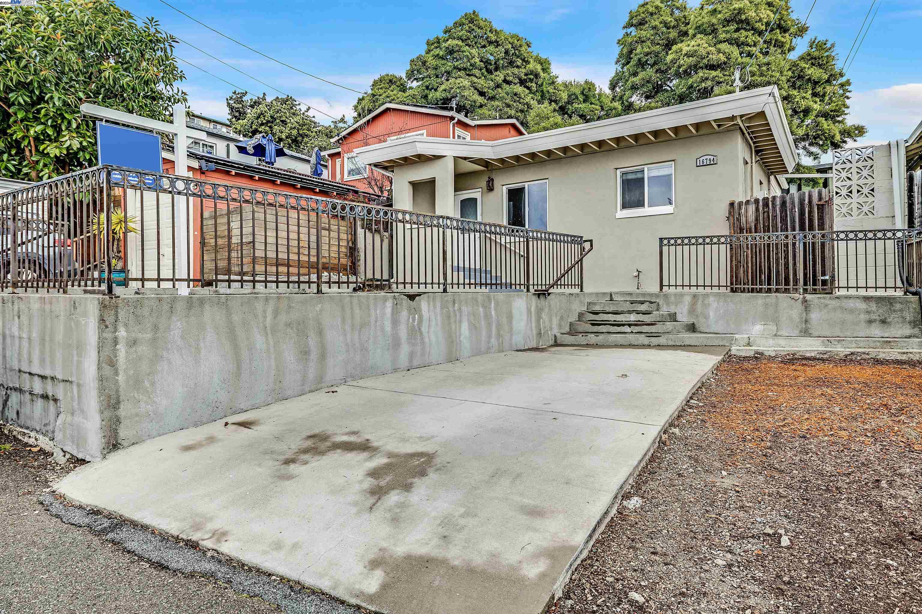 16794 Rolando Ave