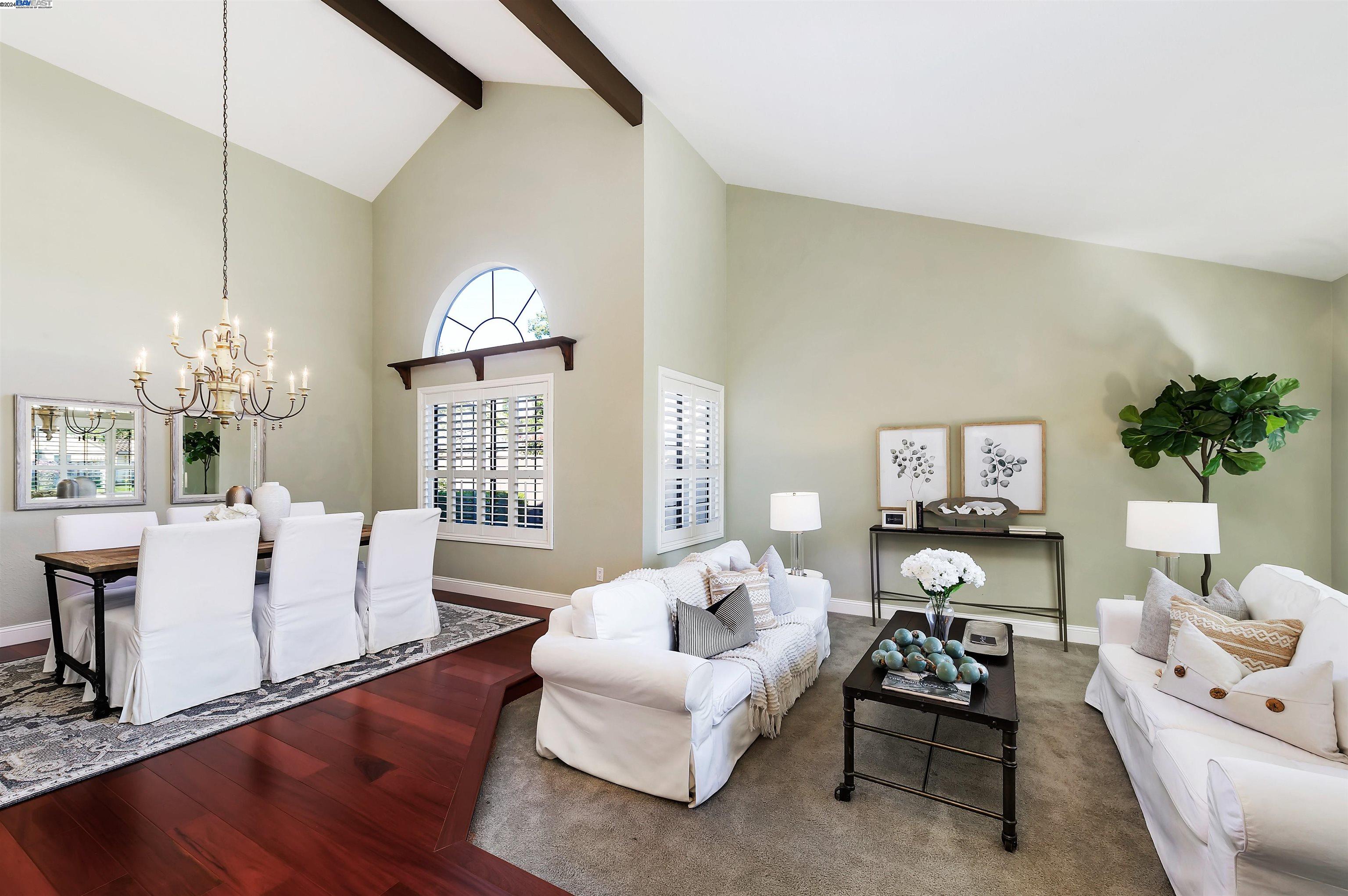 6927 Corte Barcelona