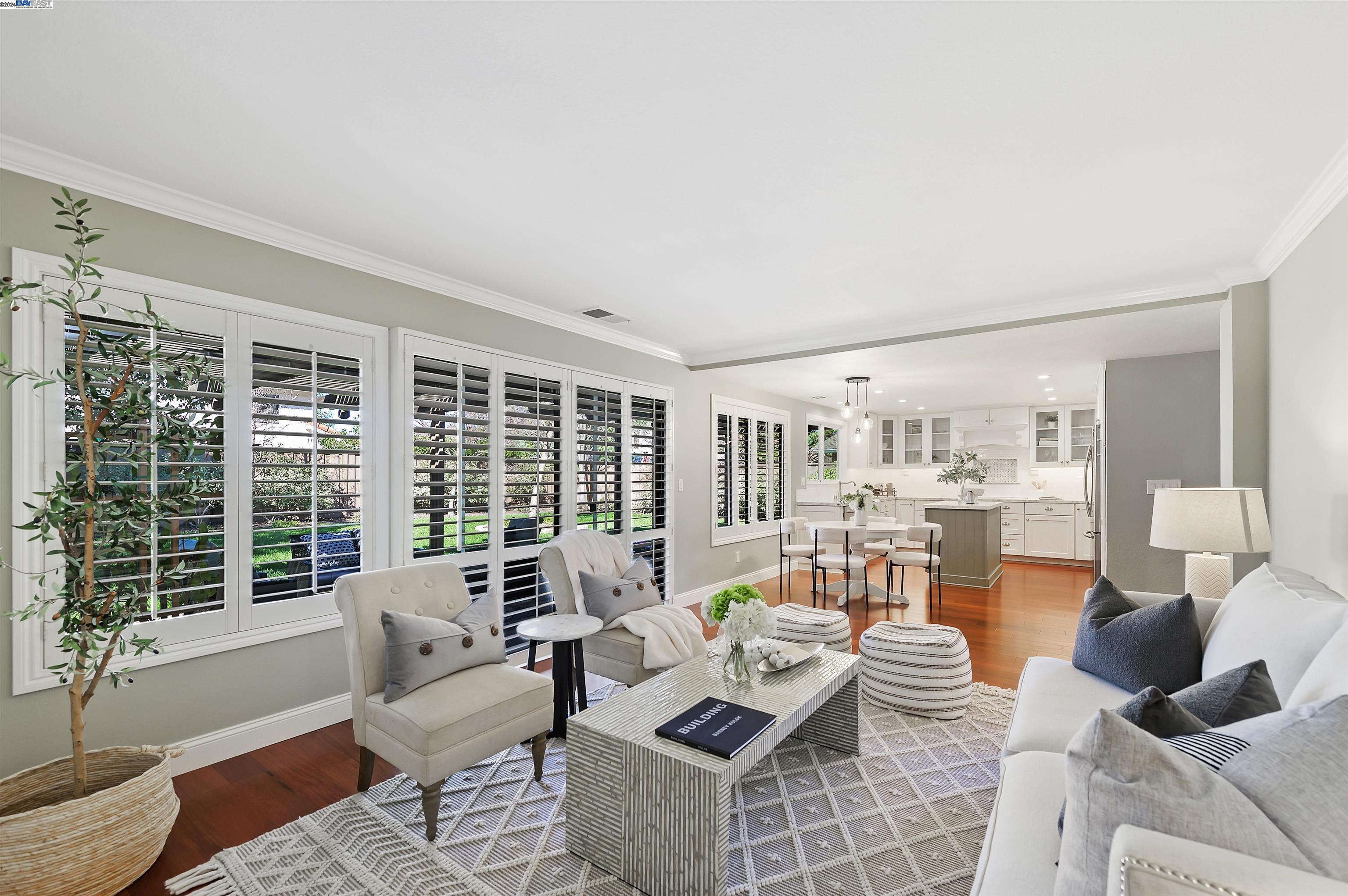 6927 Corte Barcelona