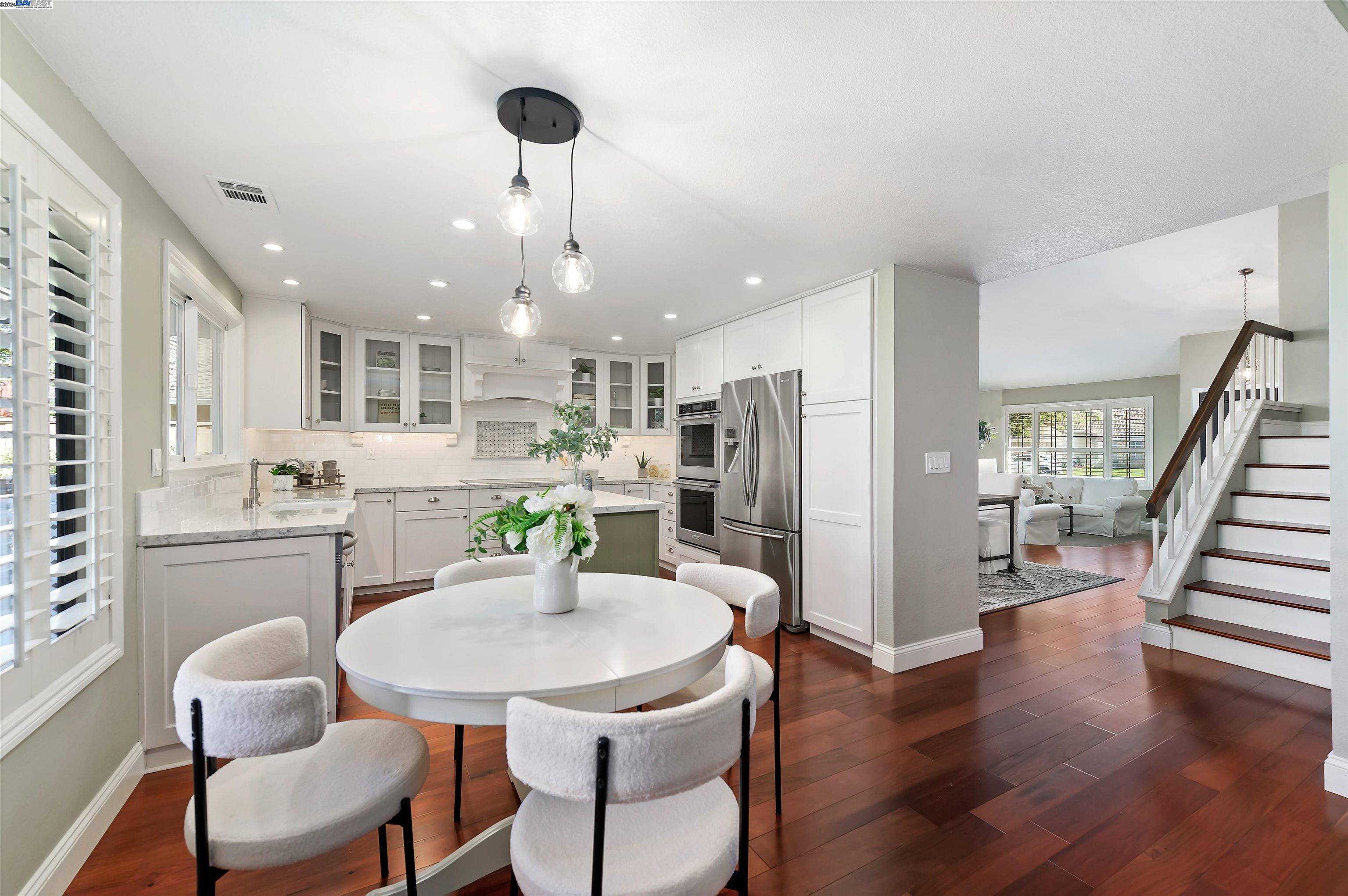 6927 Corte Barcelona