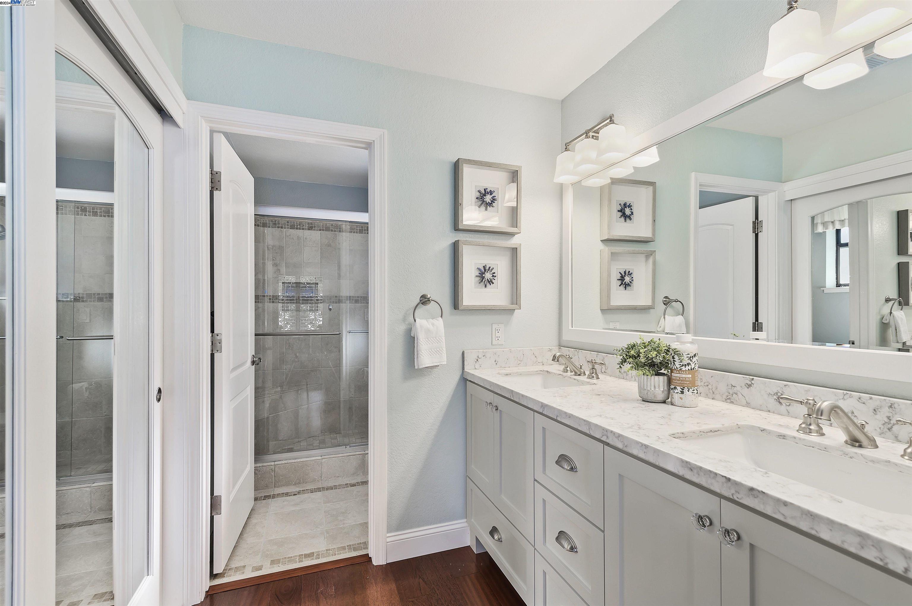 6927 Corte Barcelona