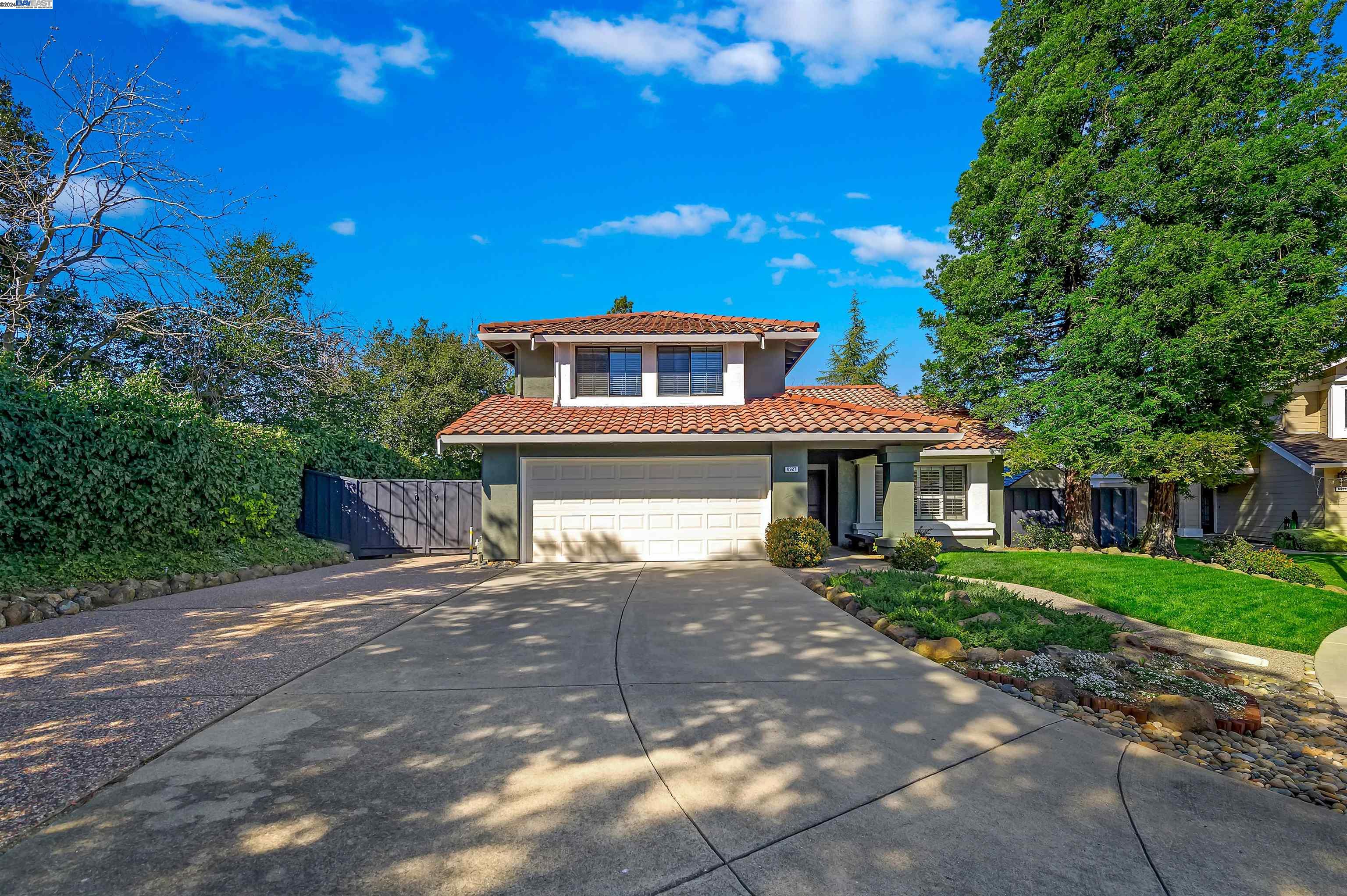 6927 Corte Barcelona