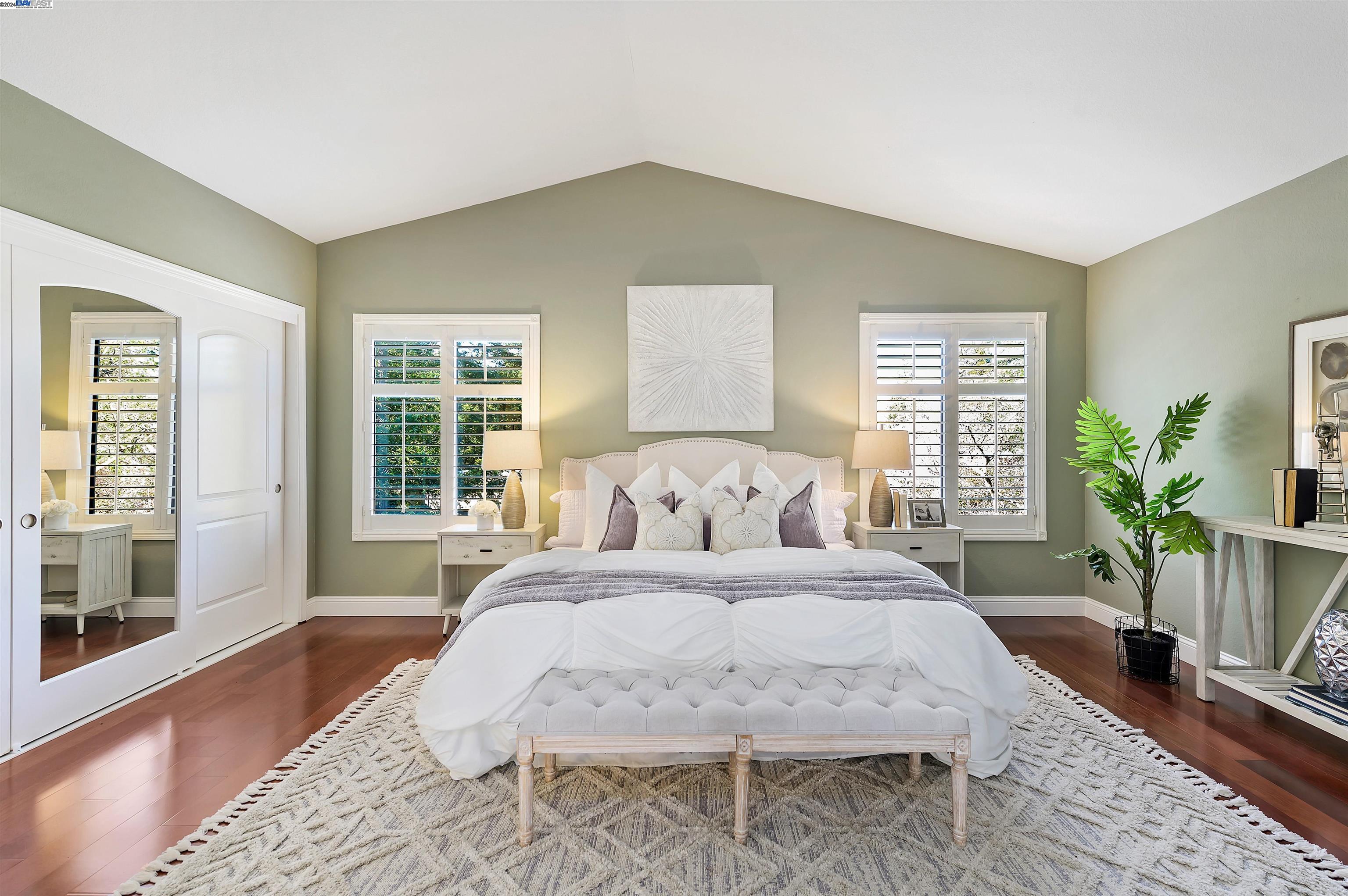 6927 Corte Barcelona