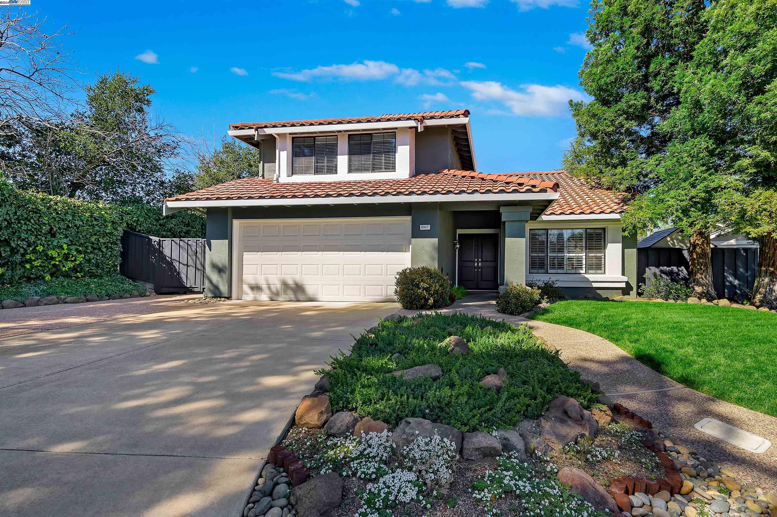 6927 Corte Barcelona