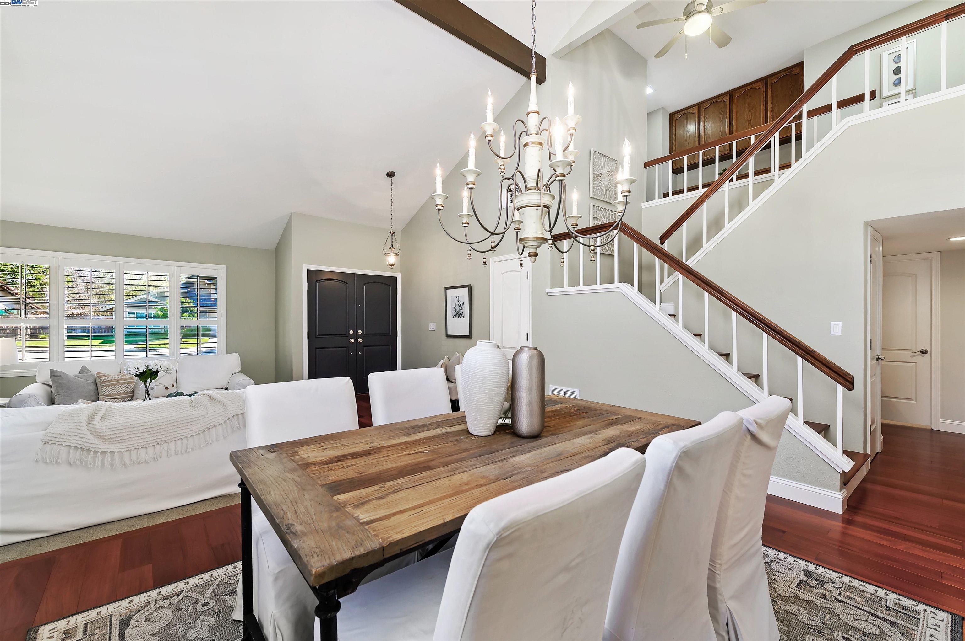 6927 Corte Barcelona