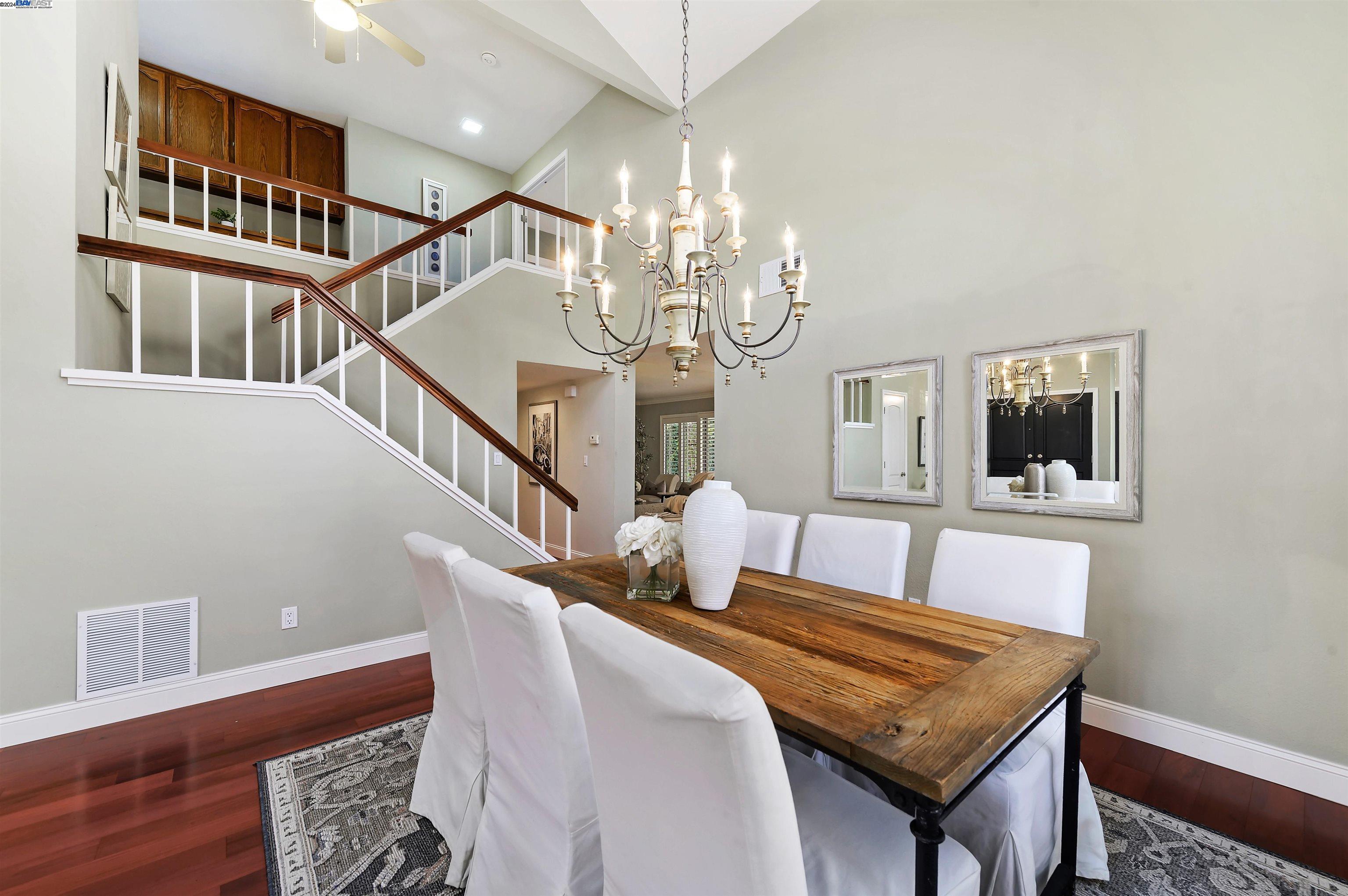 6927 Corte Barcelona