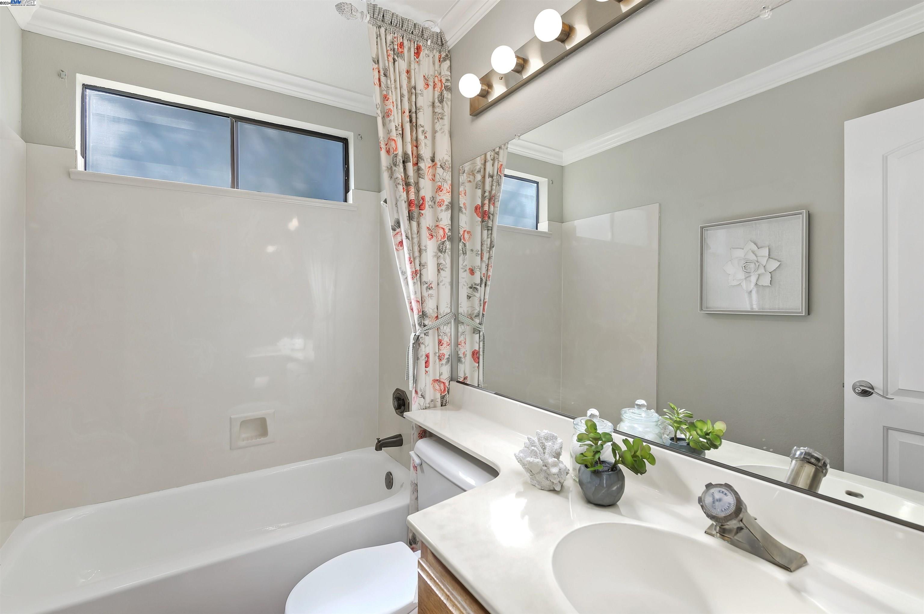 6927 Corte Barcelona