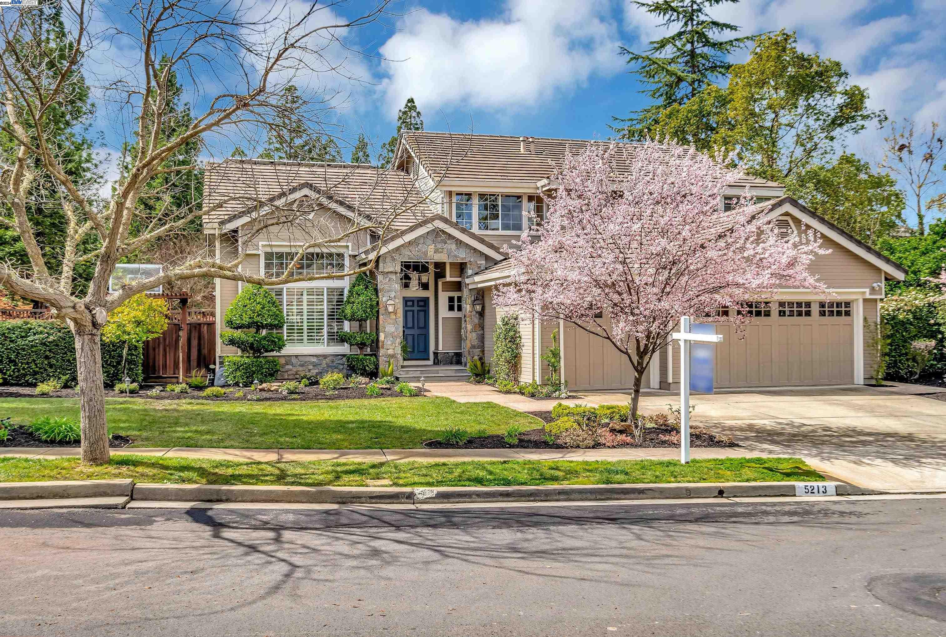 5213 Independence Dr