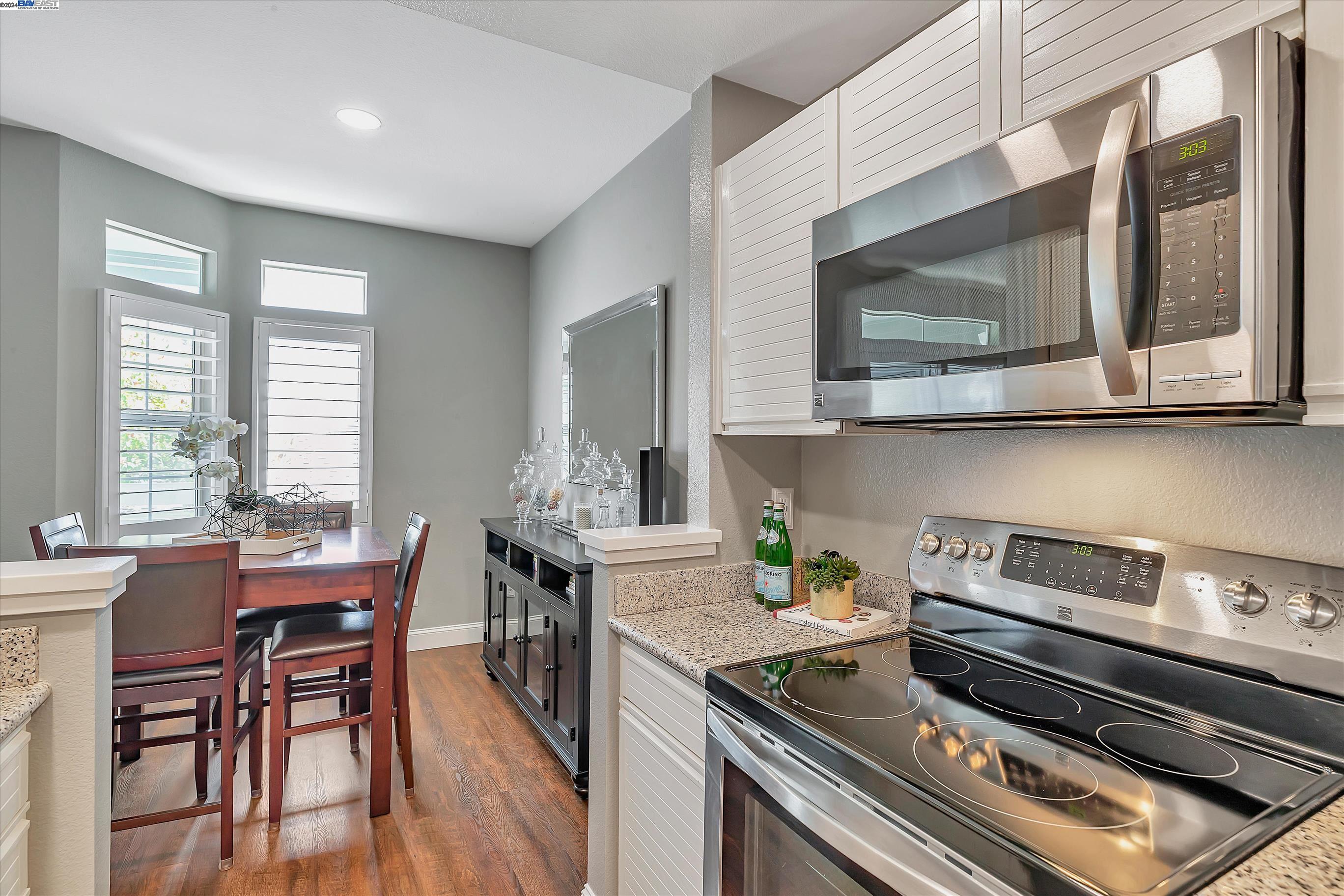 8015 Mountain View Dr Unit: E