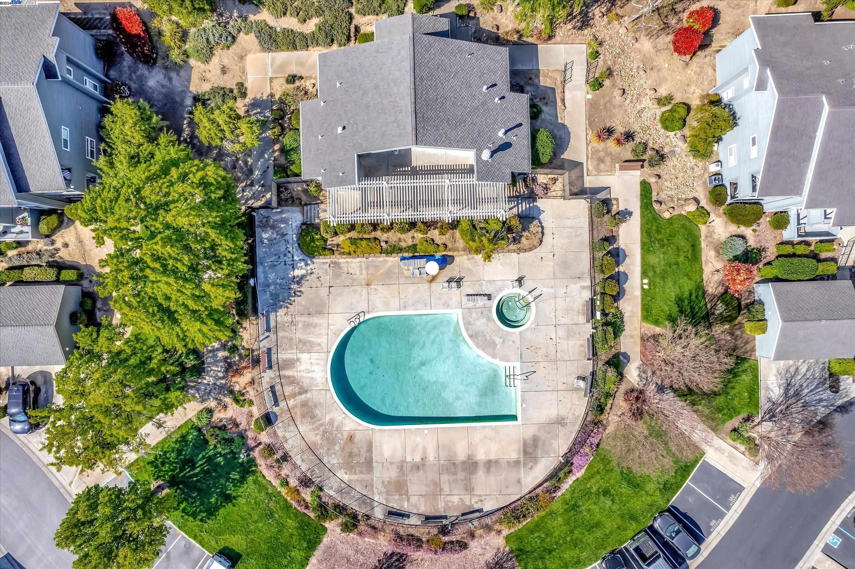 8015 Mountain View Dr Unit: E