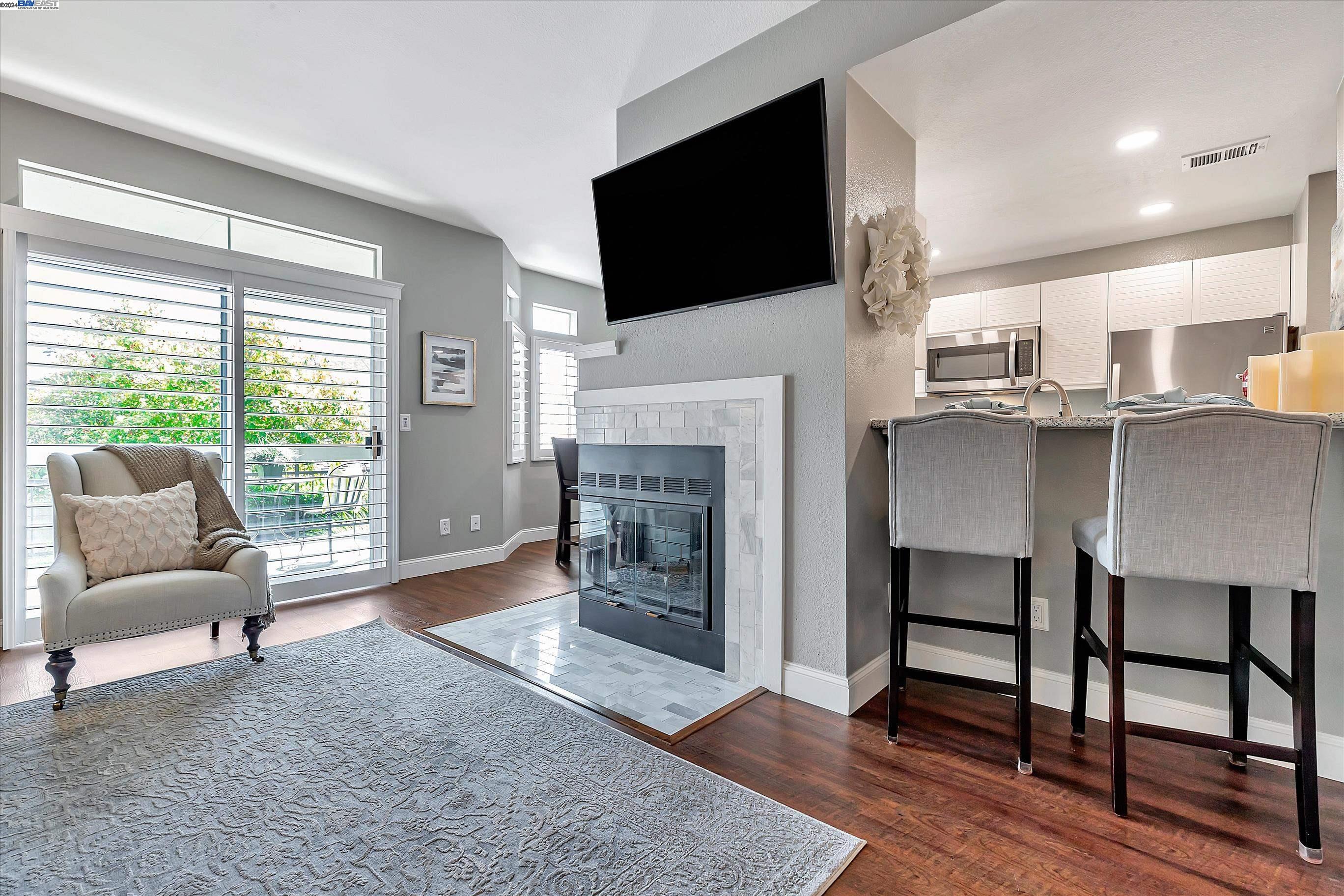 8015 Mountain View Dr Unit: E