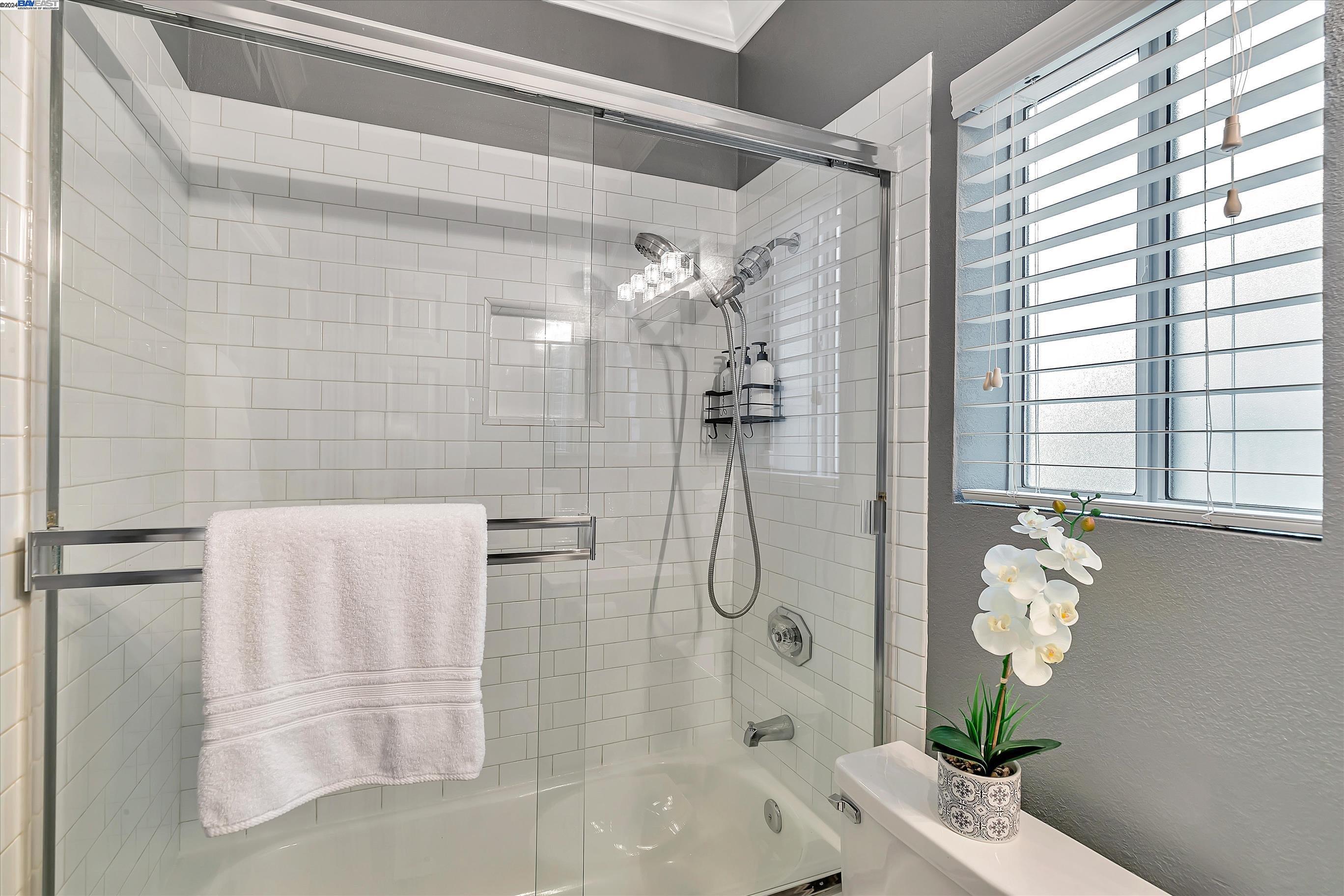 8015 Mountain View Dr Unit: E