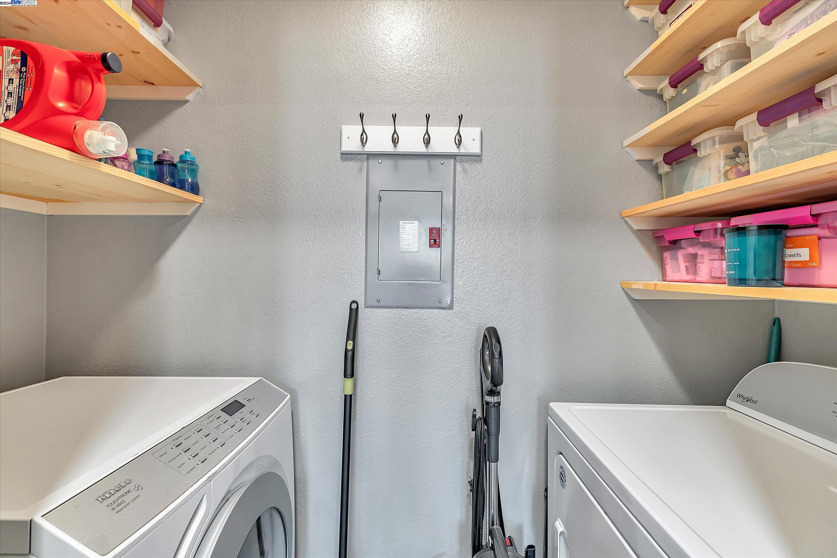 8015 Mountain View Dr Unit: E