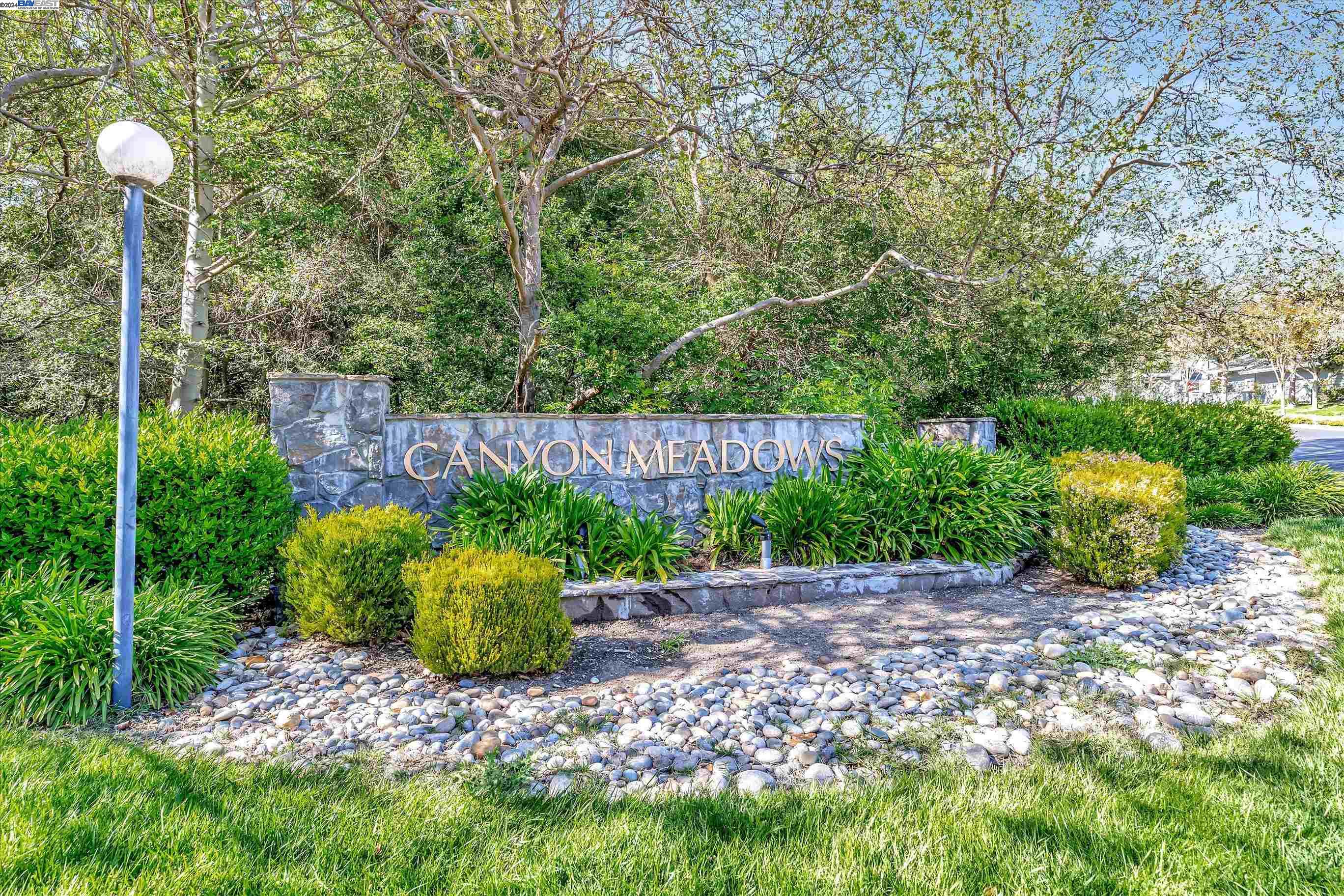 8015 Mountain View Dr Unit: E