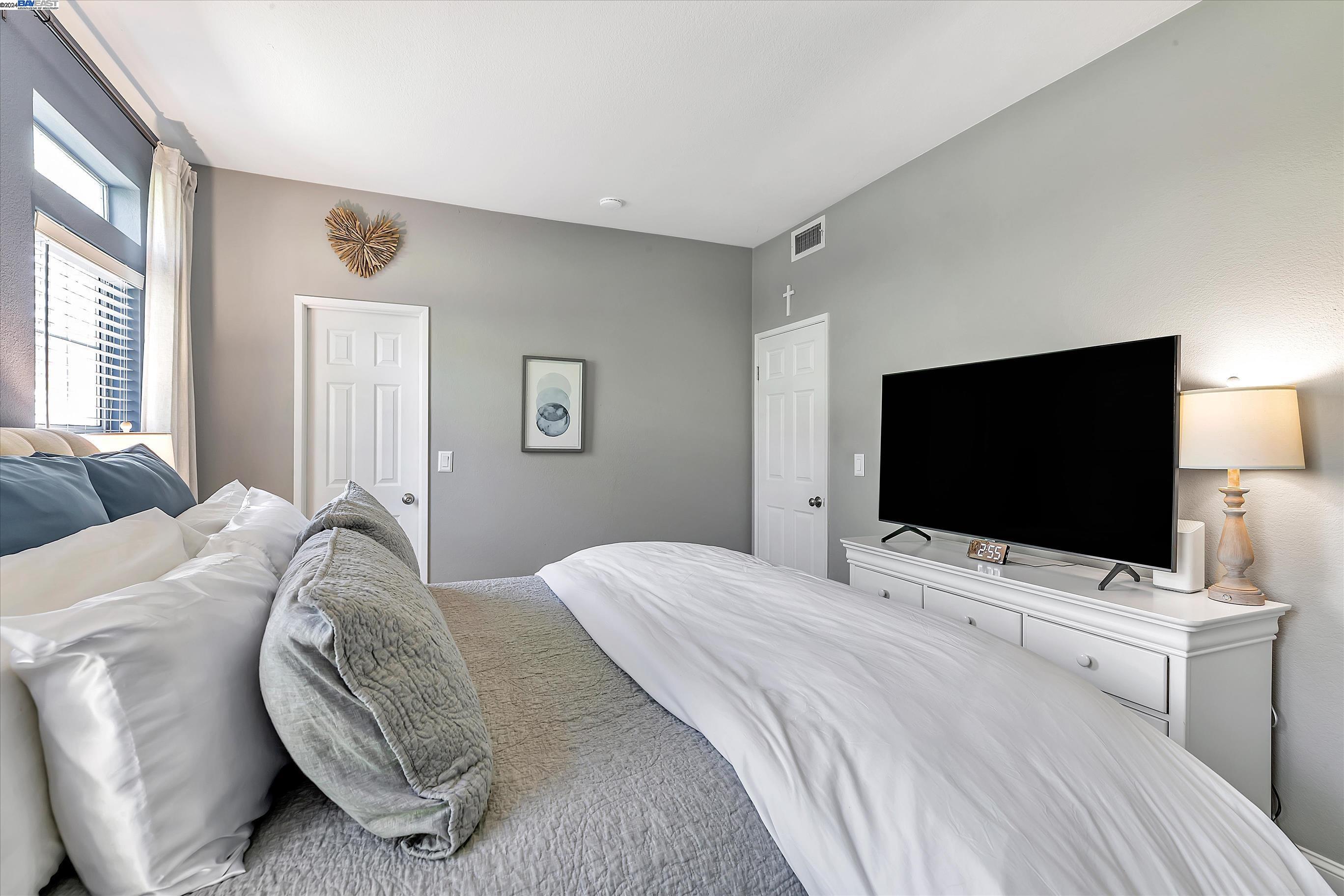 8015 Mountain View Dr Unit: E