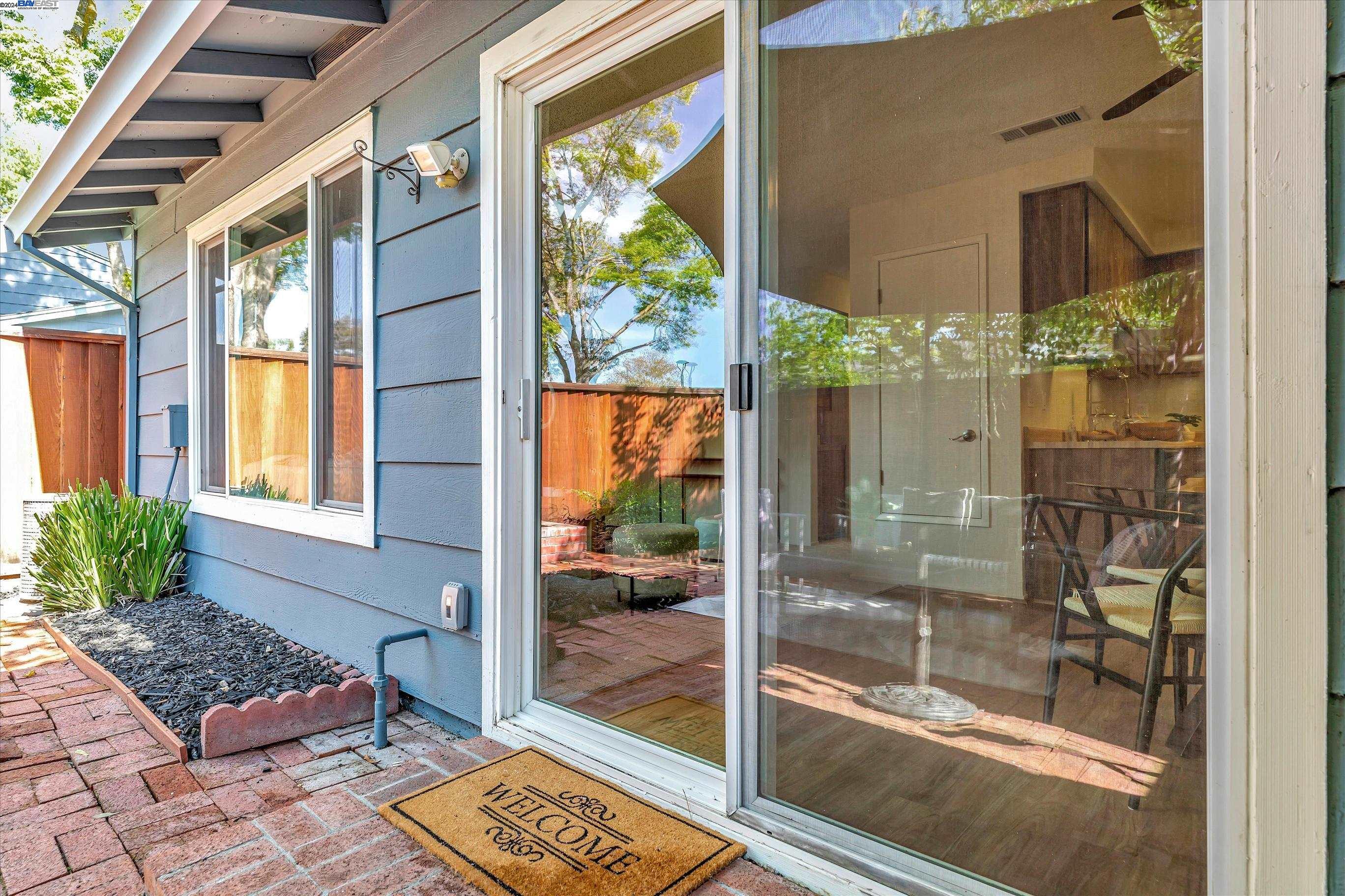 1499 Spring Valley Cmn