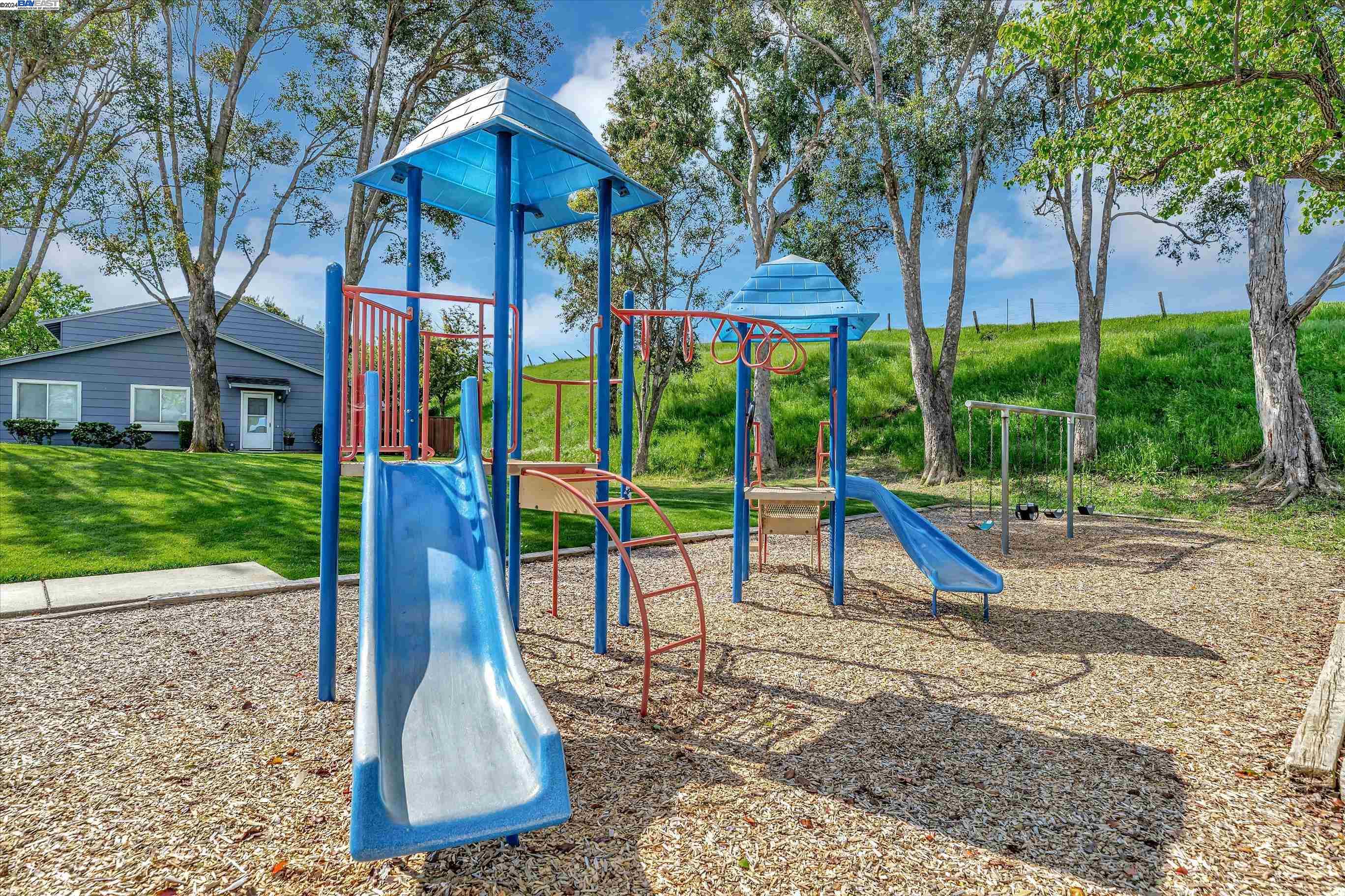 1499 Spring Valley Cmn