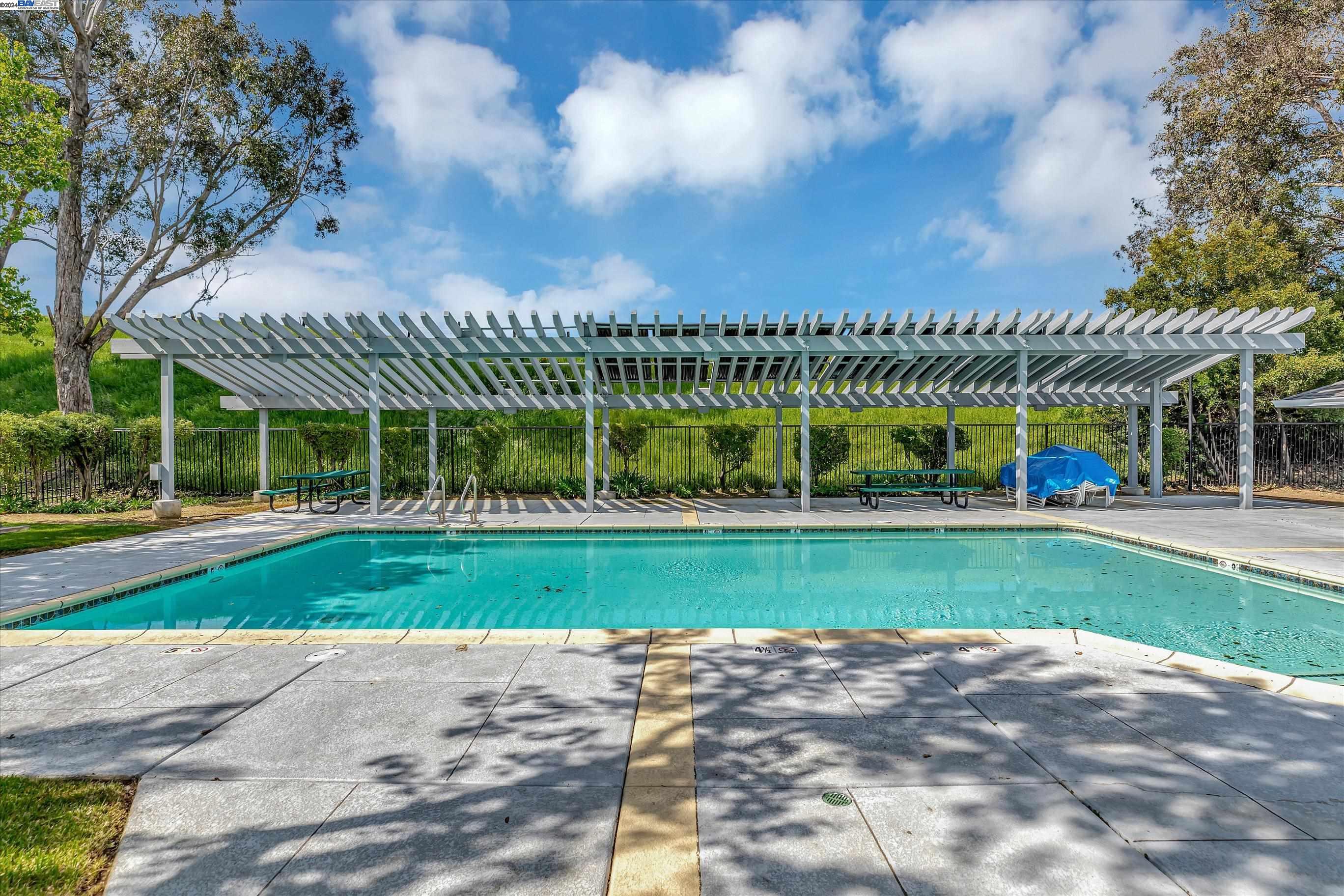 1499 Spring Valley Cmn