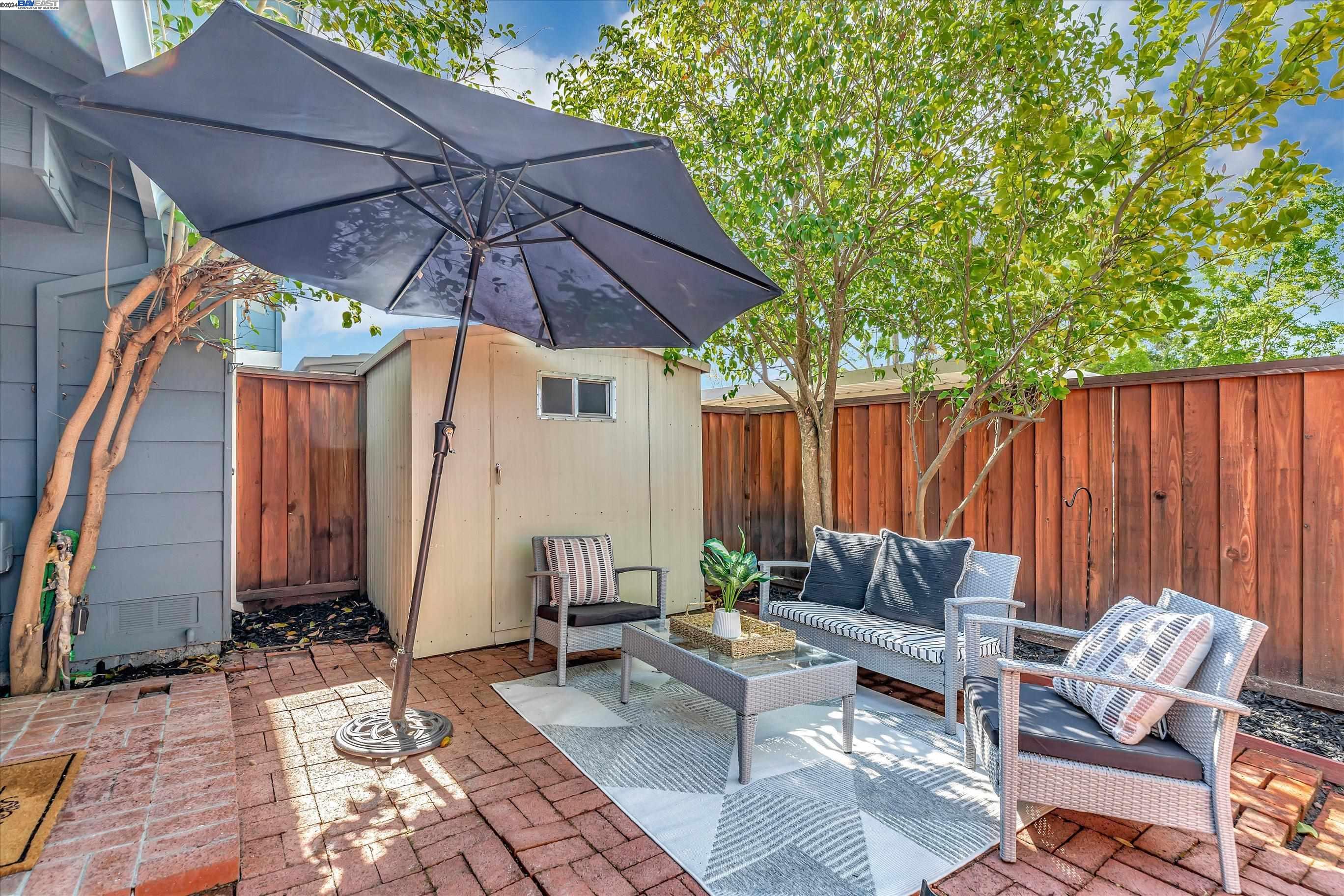 1499 Spring Valley Cmn