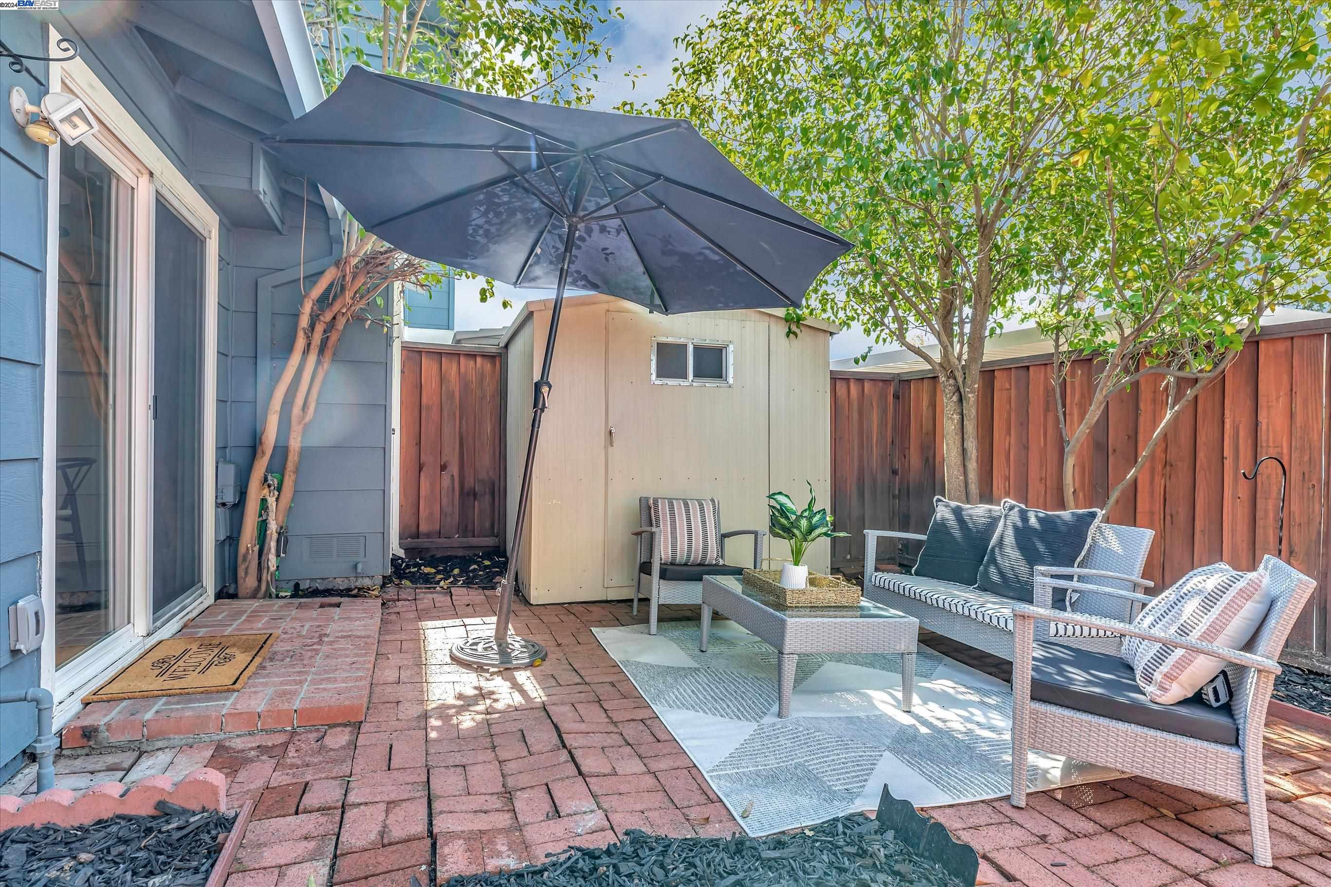 1499 Spring Valley Cmn