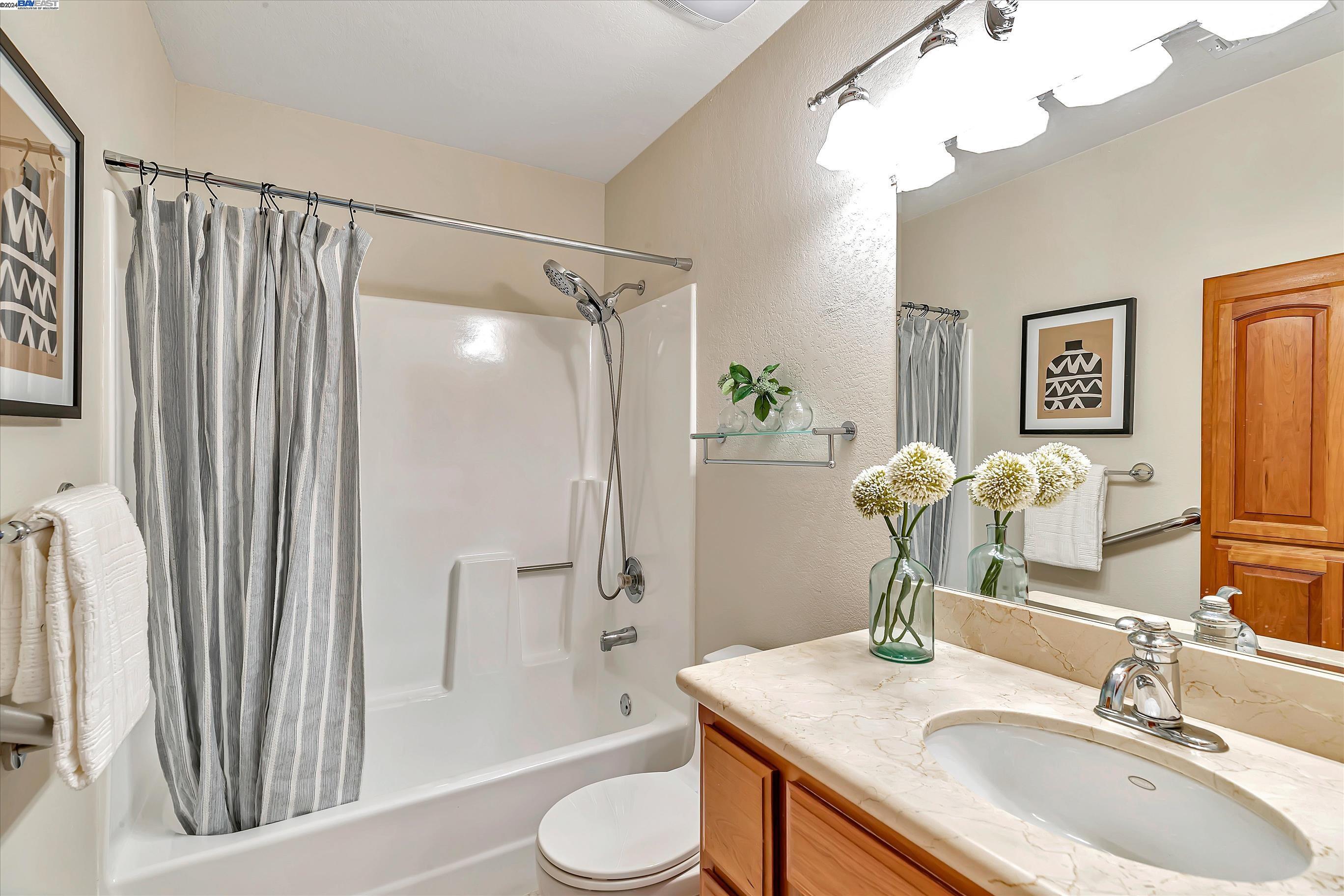 1499 Spring Valley Cmn