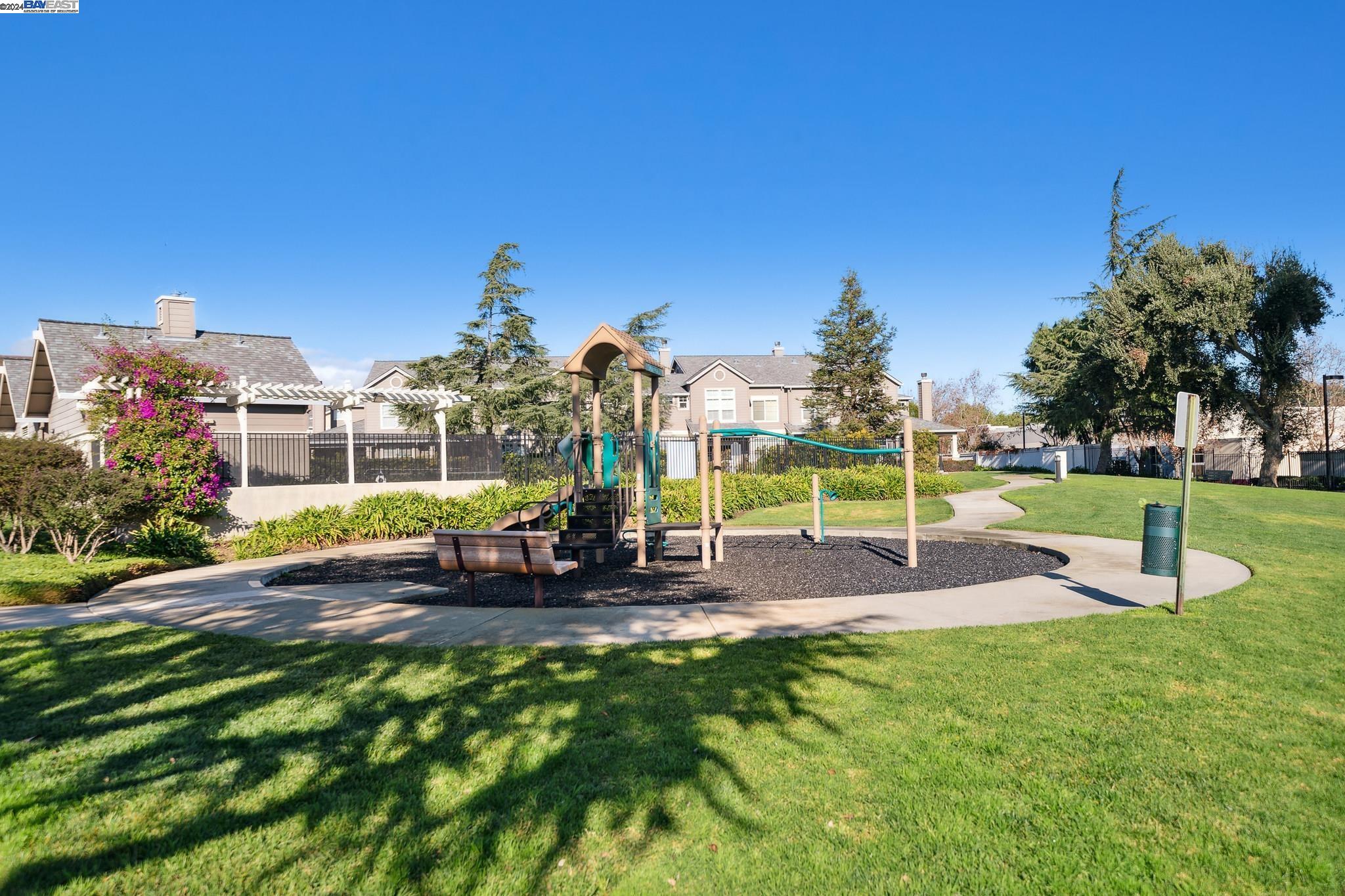 51 Bellington Cmn # 4 Unit: #4